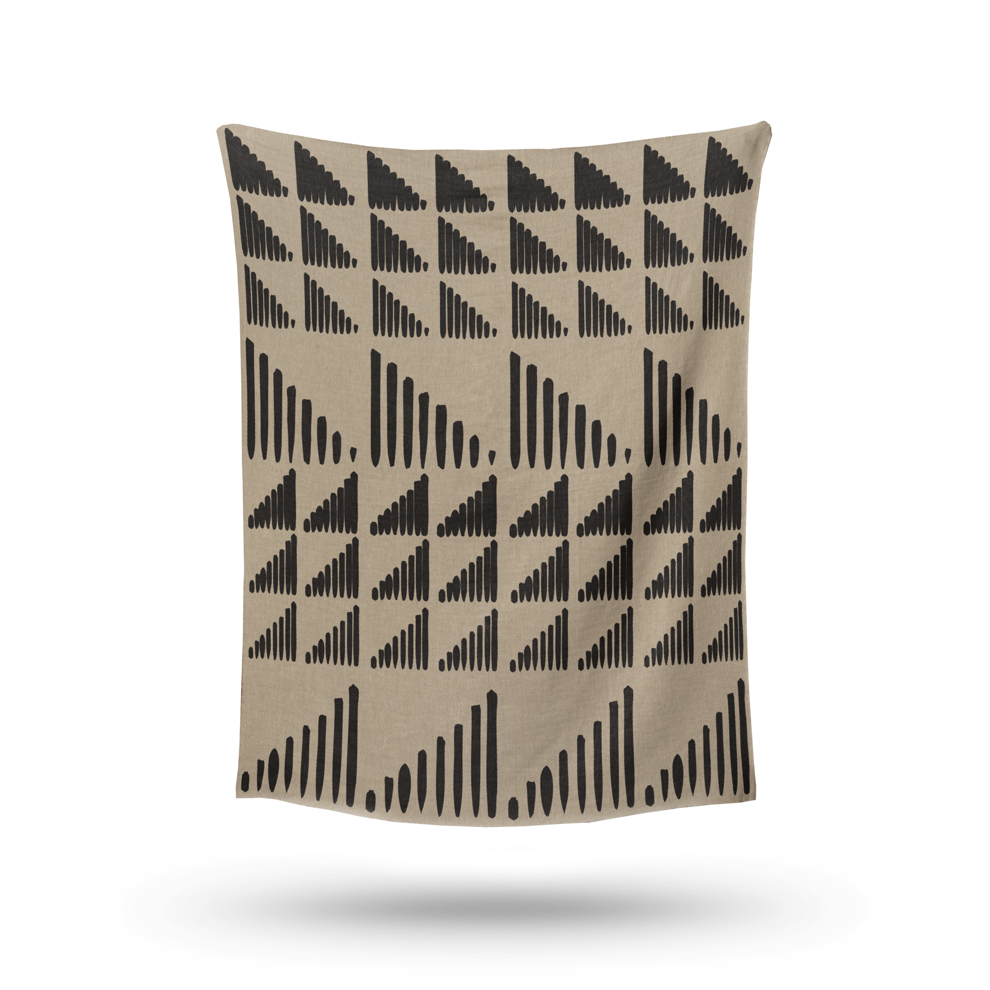 FAULTLINE_premium-throw-blanket-triangle-cluster-black-tan-50x70-thr005-view01.png