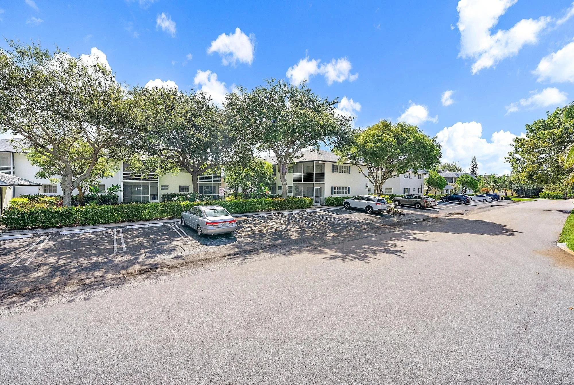 360 Fiesta Avenue, Apt E206 & D107-20.jpg