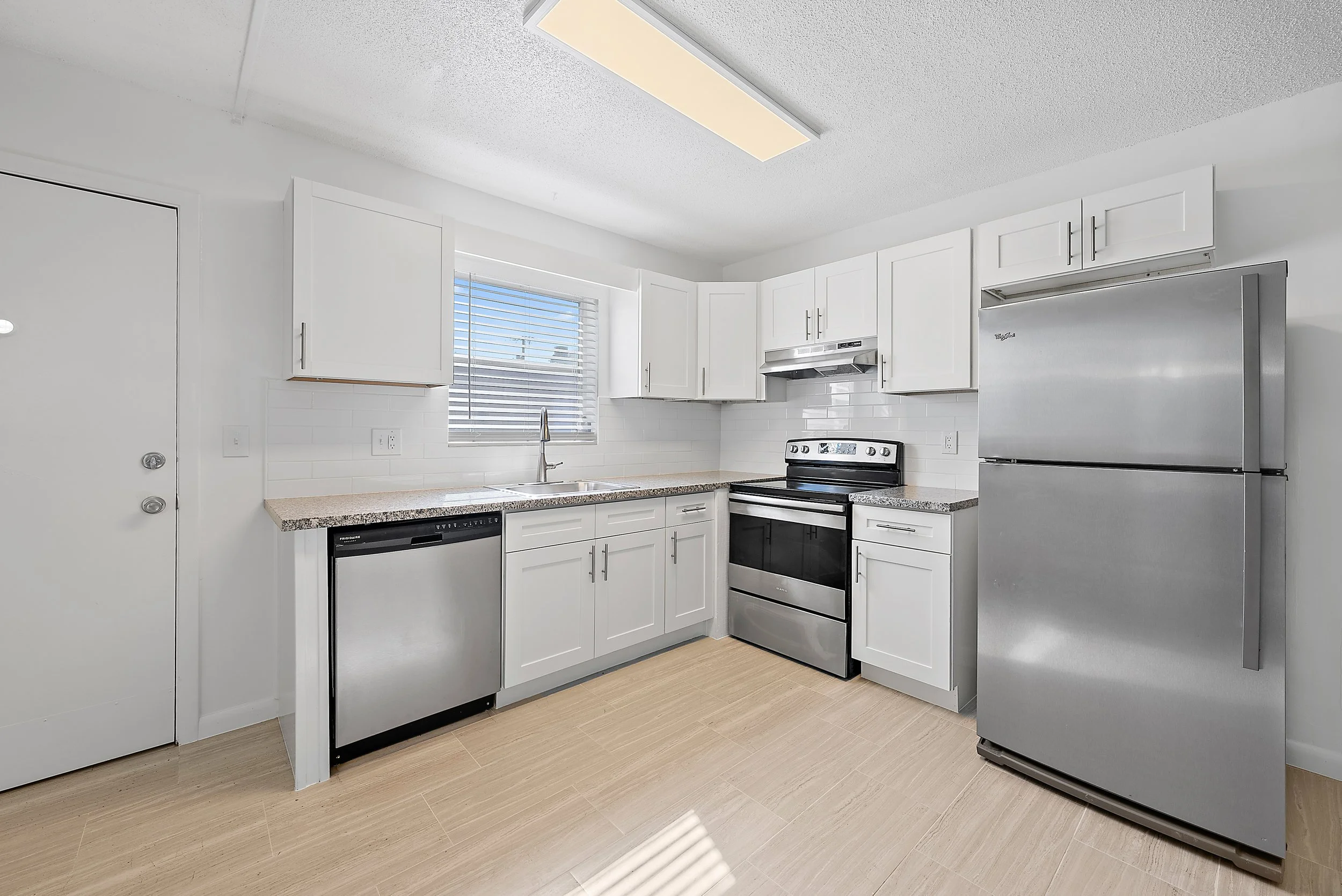 360 Fiesta Avenue, Apt E206 & D107-1.jpg