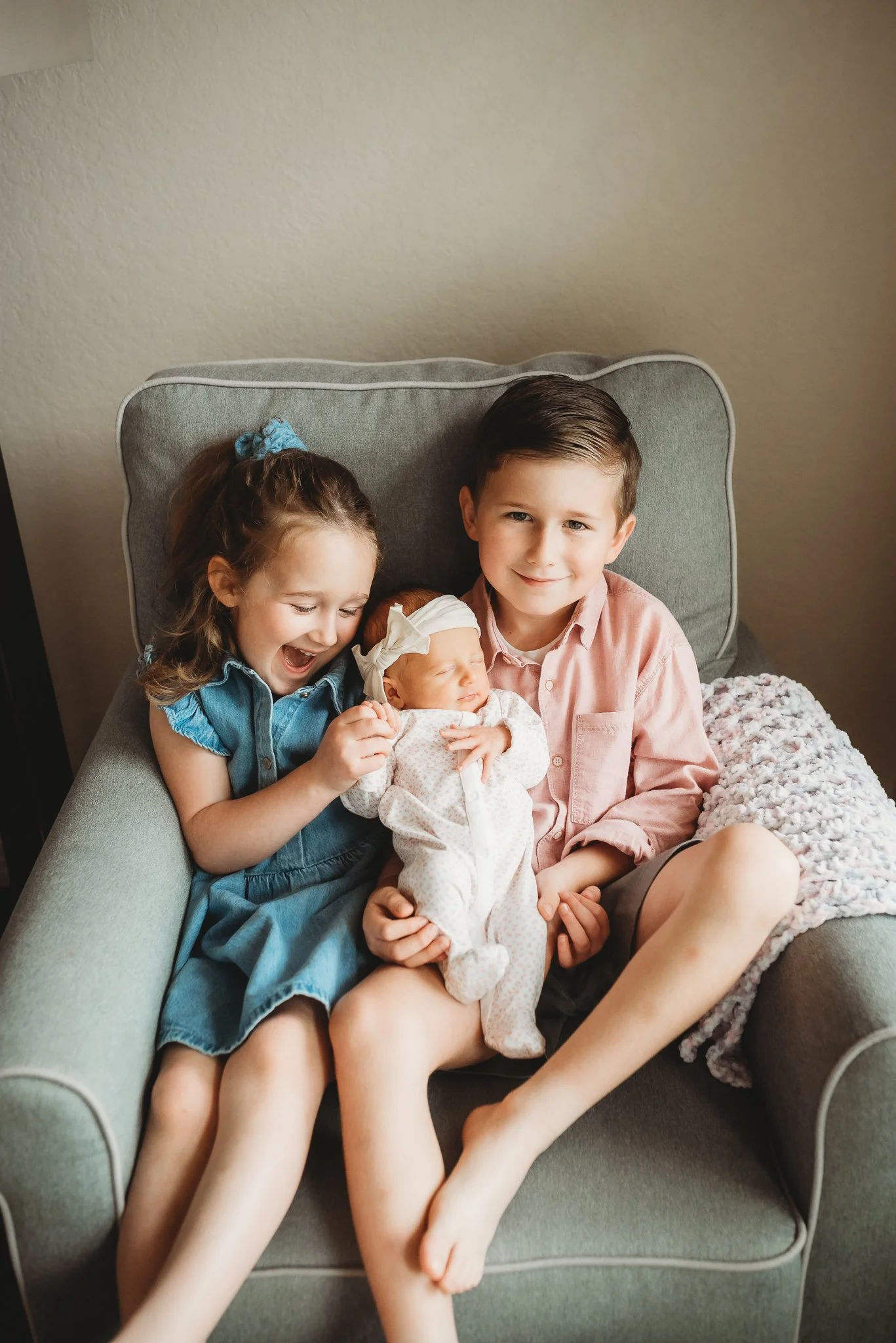 san-antonio-newborn-photographer-sibling-photographer.jpg