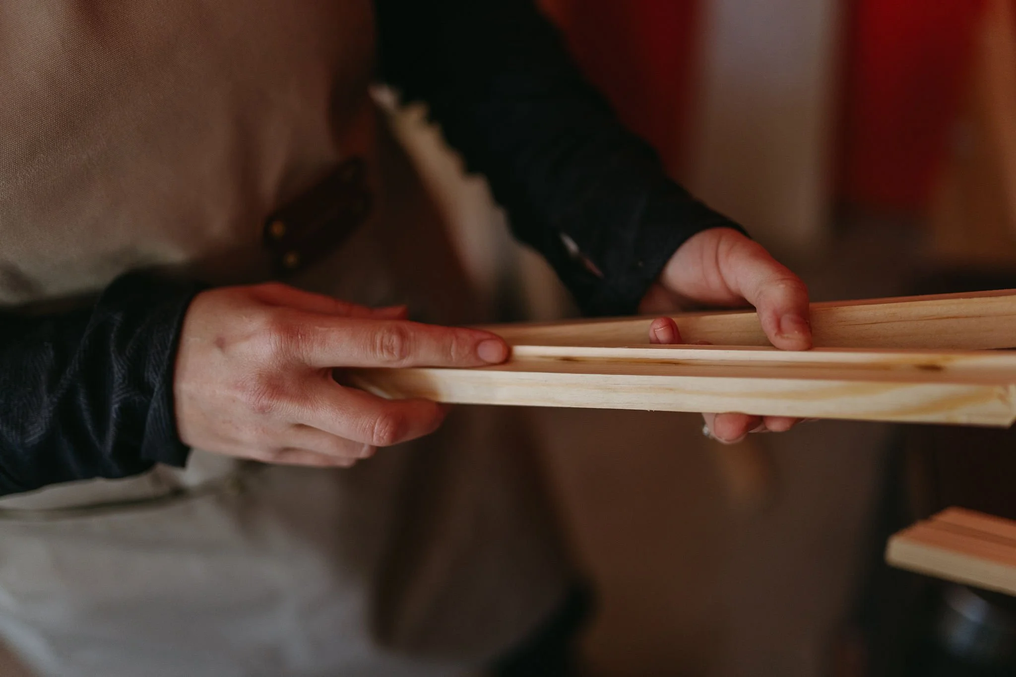 wood artist willow ash designs checking wood grain