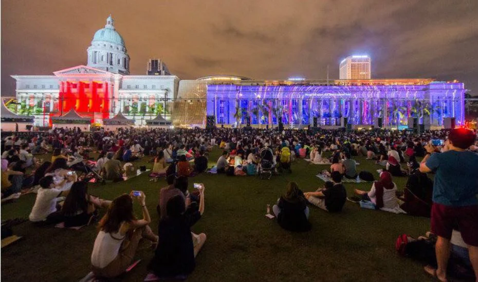 light-to-night-festival-national-gallery-singapore.jpg