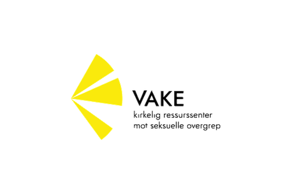 Logo av WAKE med gul, trekantede former og teksten 'WAKE' og 'Bli med og søk for en bedre verden'