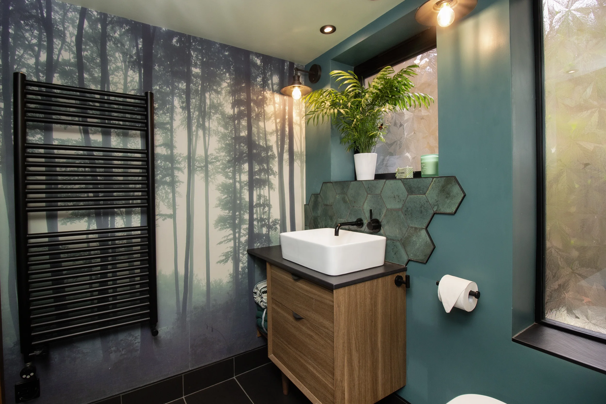 Bathroom Renovation
East Dulwich, London
M. White Builders & Landscapes