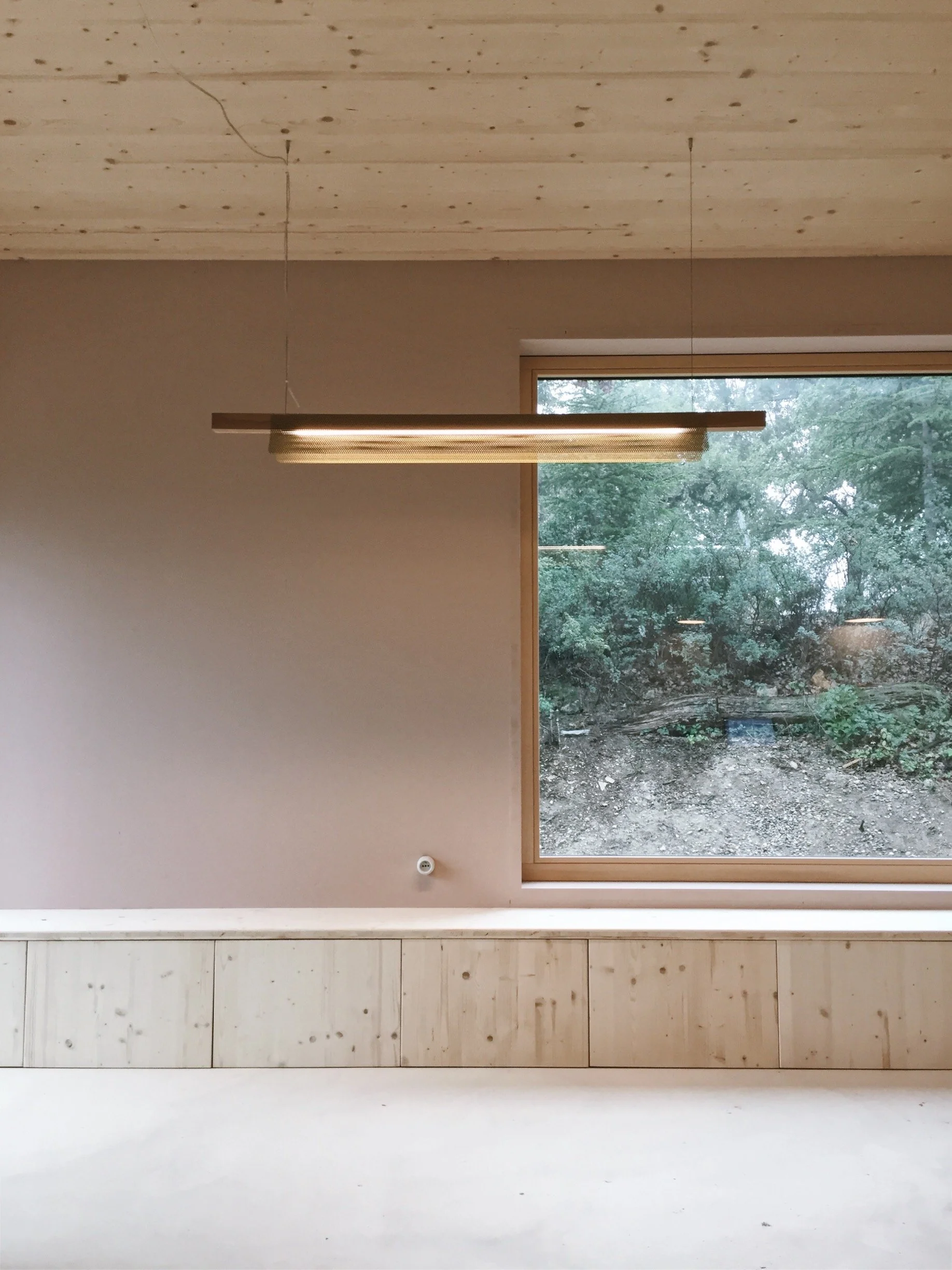 Agencement sur mesure d'une maison d'architecte en bois CLT.
Projet W
Lieu: Venelles