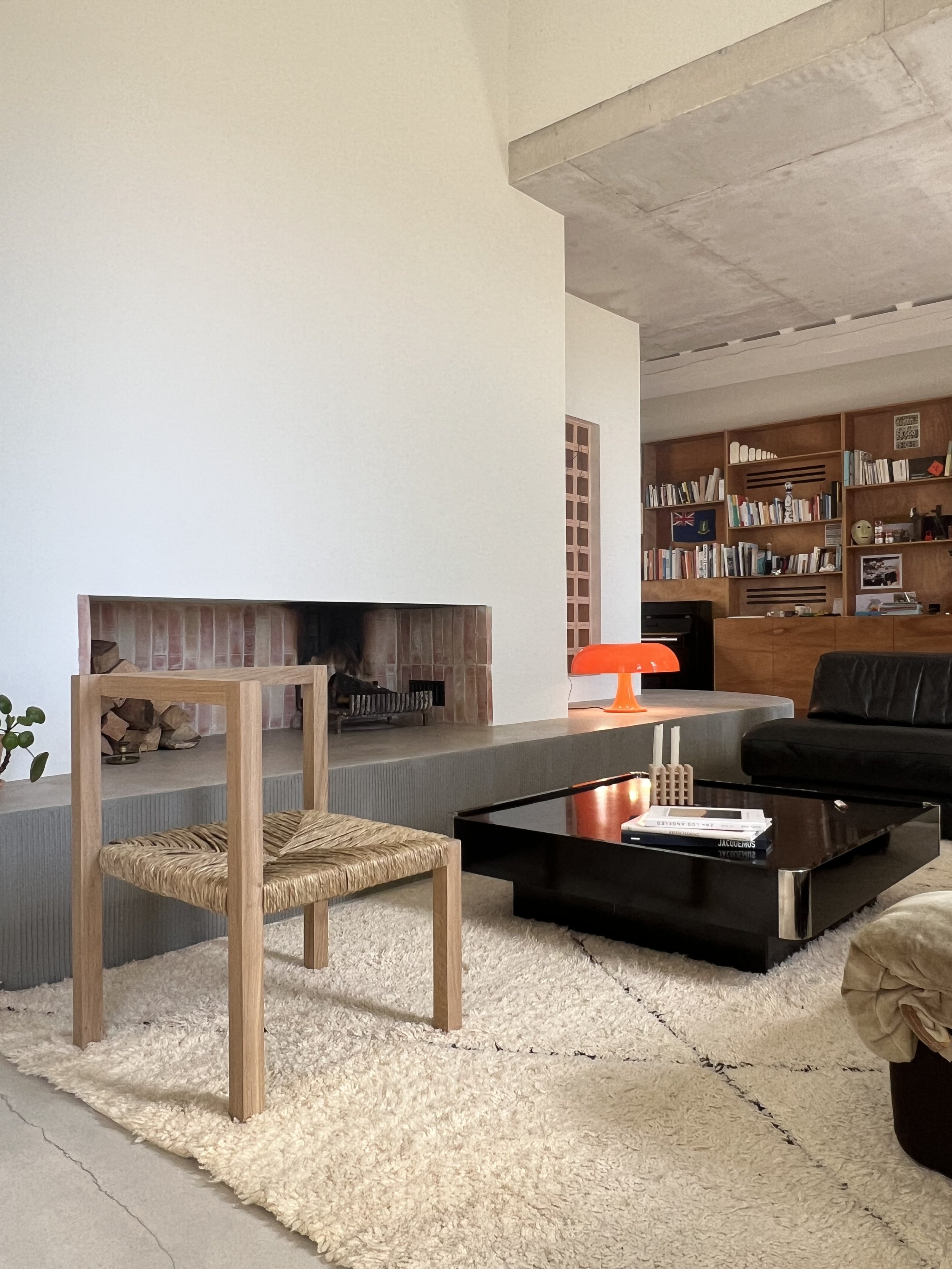 Salon et cheminée du projet la maison marseillaise