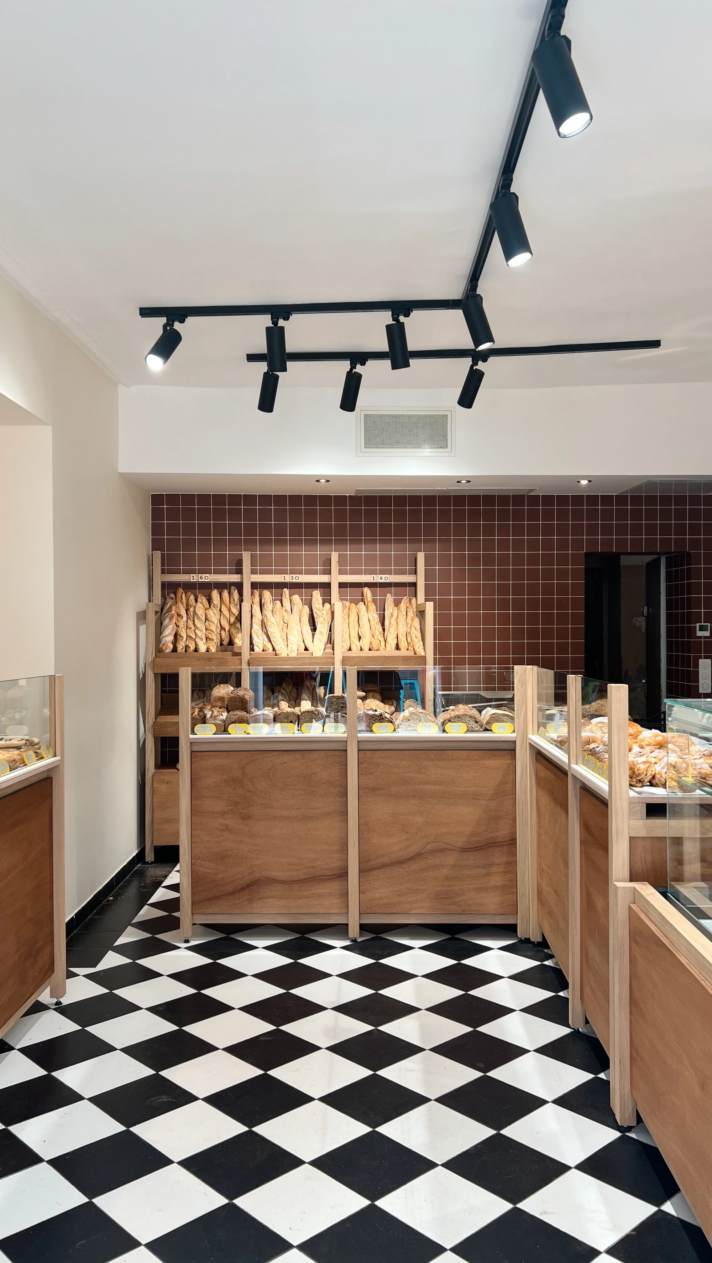 Conception et réalisation de la boulangerie St Sauveur 
Projet SAUV
Lieu: Aix en Provence