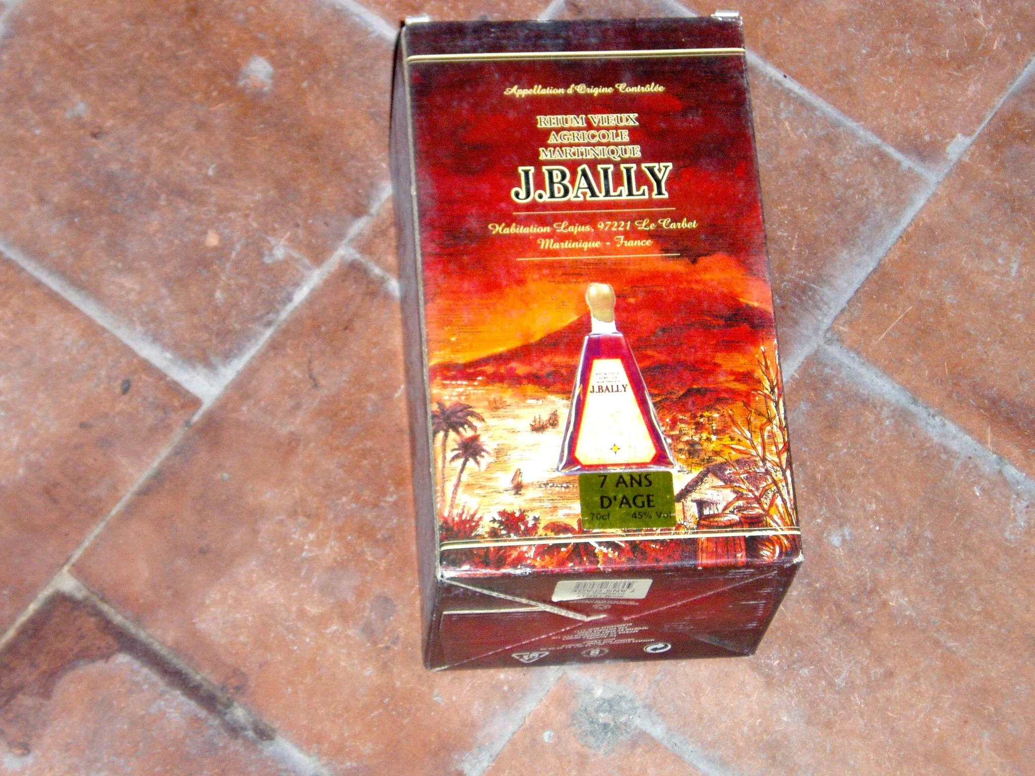 RUM VIEAUX AGRICOLE MARTINIQUE 7 YO - J. BALLY