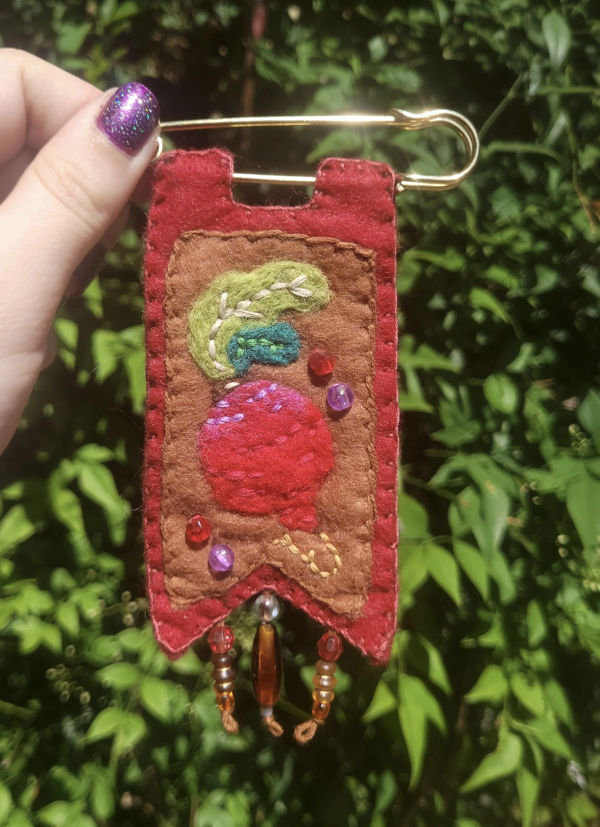 Beetroot Pin