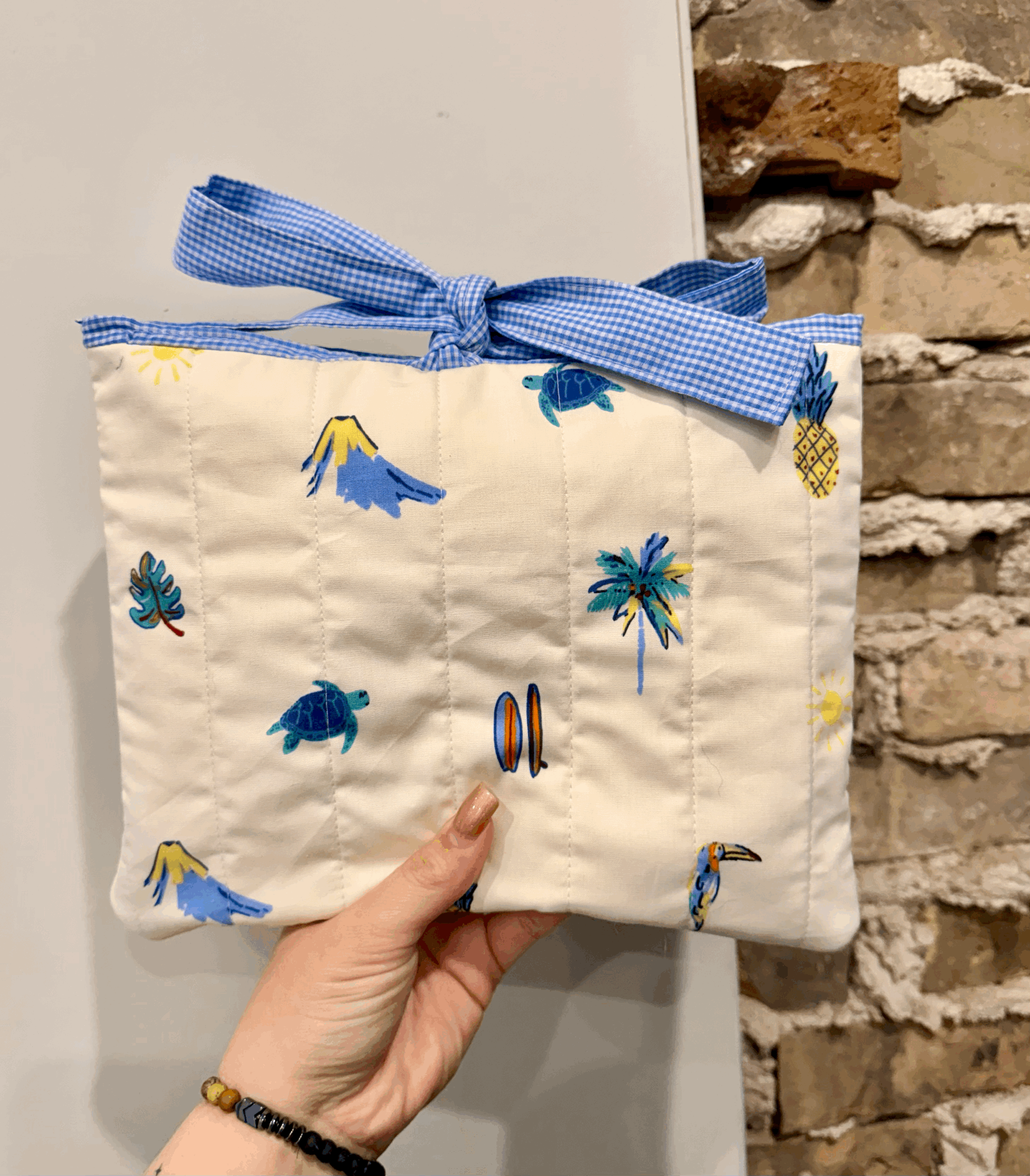 Beach Bum Quilted Ribbon Enclosure Book Sleeve