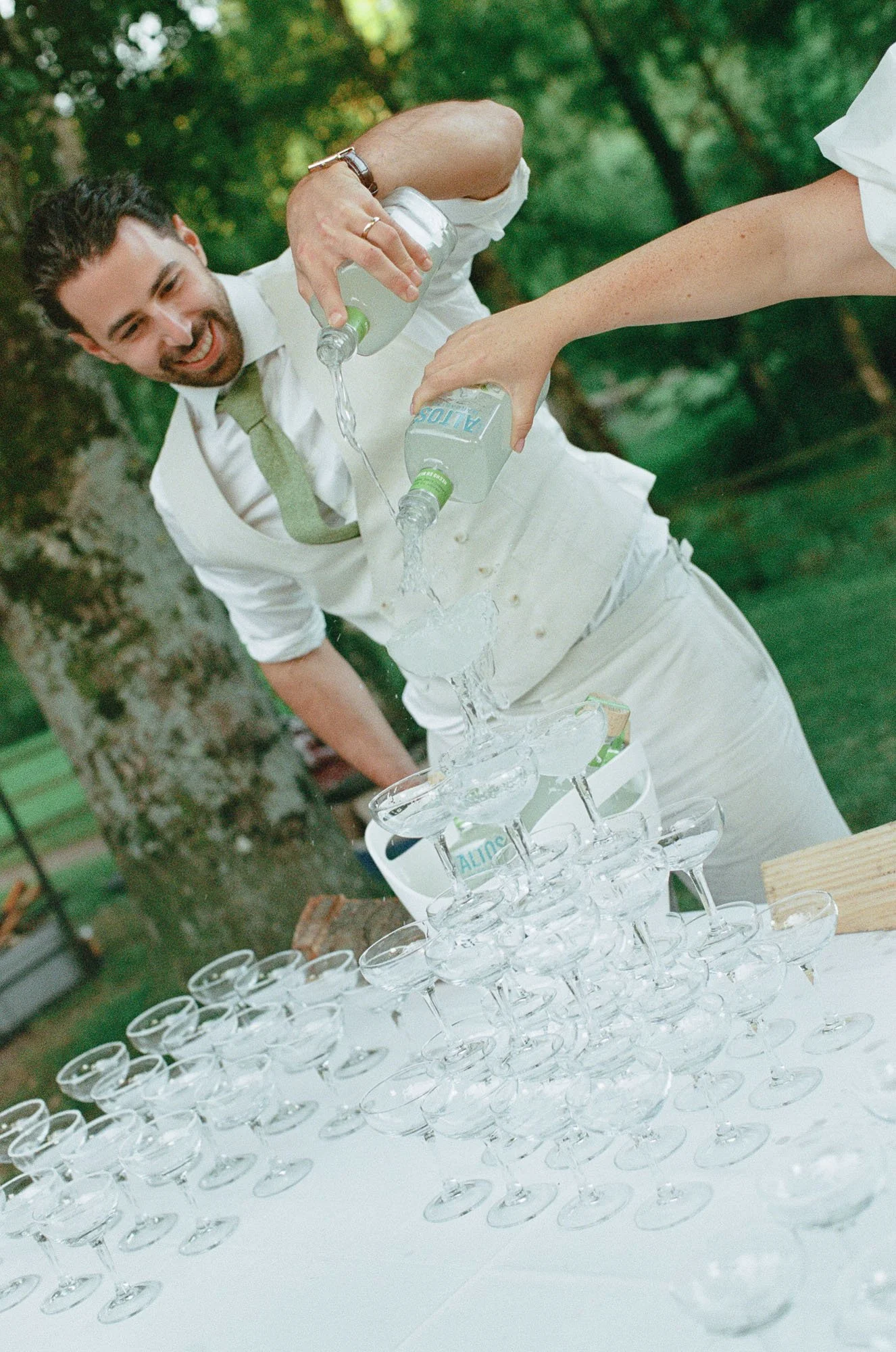 Charlotte_Dormoy_Film_Wedding_Photographer_Owlpen_Manor_Cotswold_Garden_Wedding_14.jpg