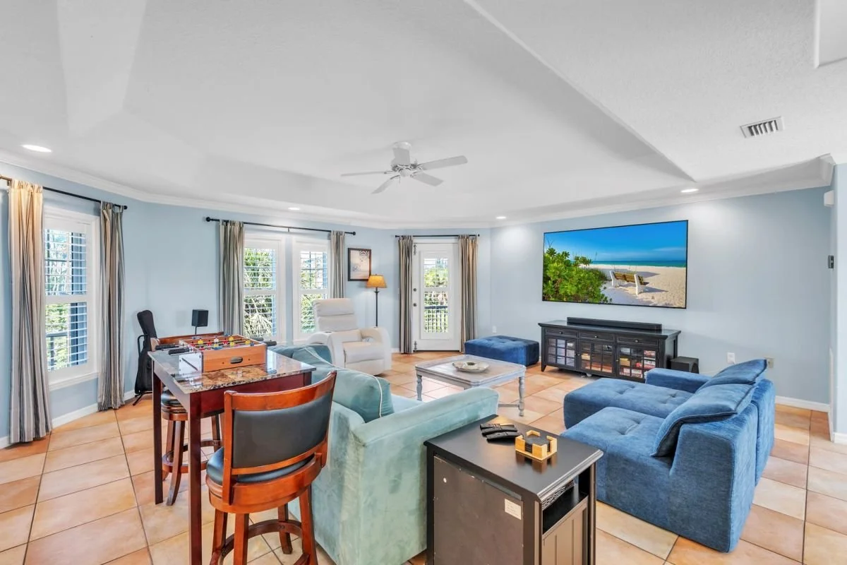 Outdoor Shower Pool Rinsing 3-Bedroom Pool Home on Anna Maria Island | The House