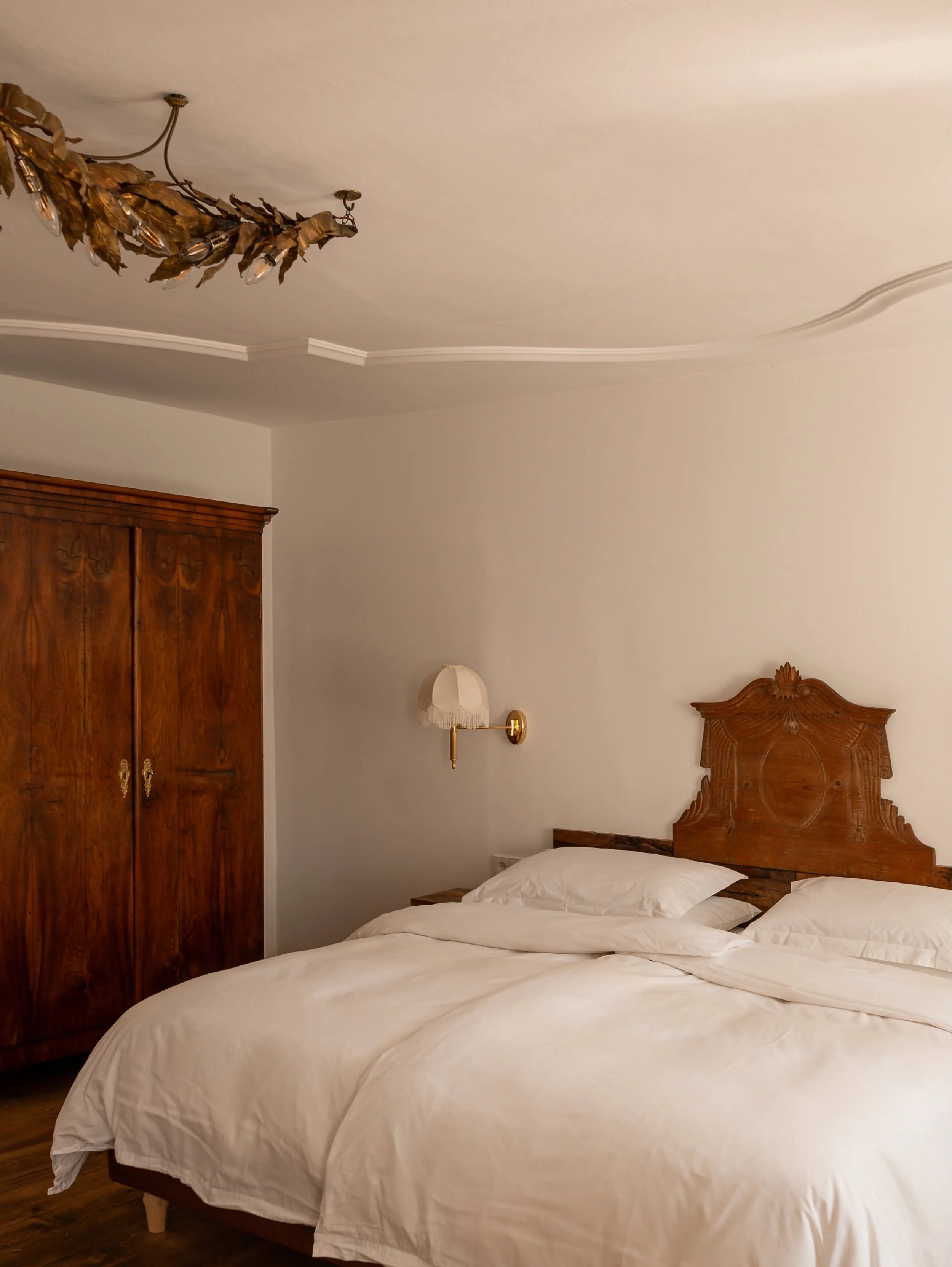 ottmangut bedroom 2.jpg