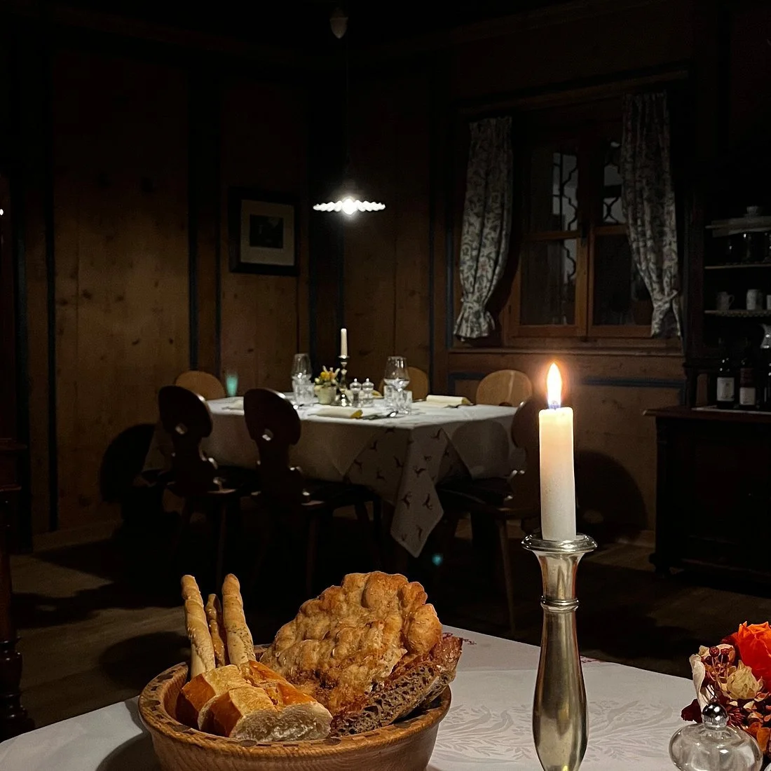 gasthof krone candlelight.jpg