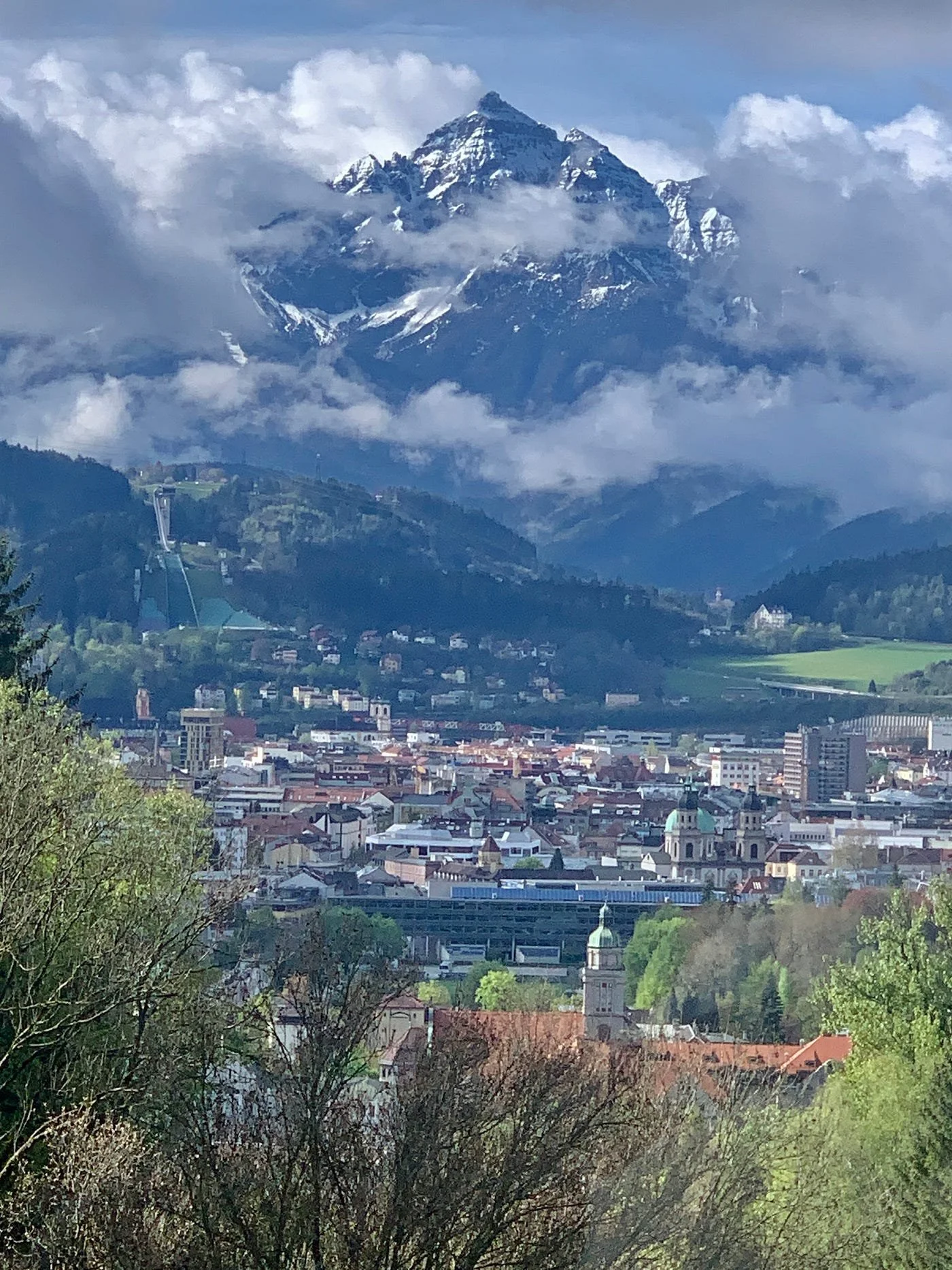 innsbruck--mountain--view.jpg