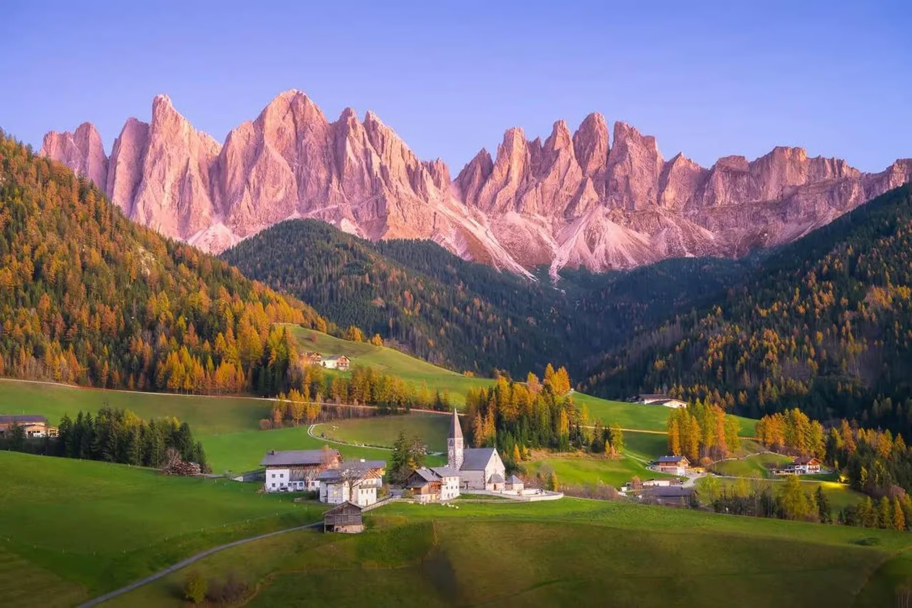 val_di_funes_pink_mountains.jpg