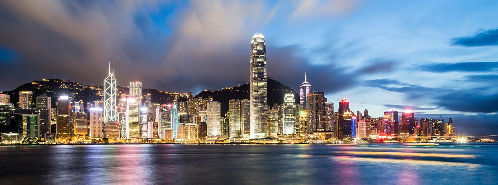 Hong-Kong-skyline-at-night.jpg