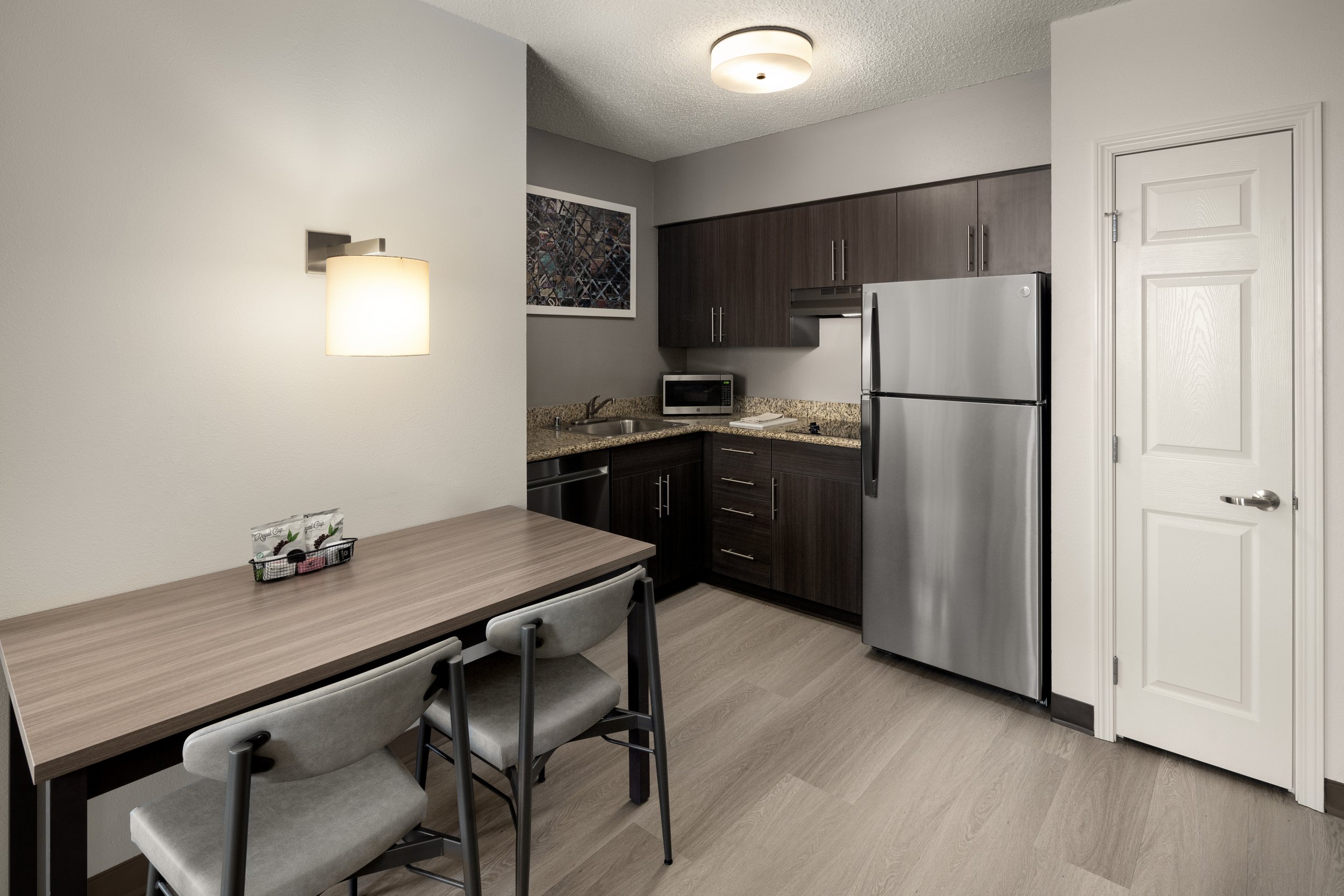 Riverplace kitchen.jpg