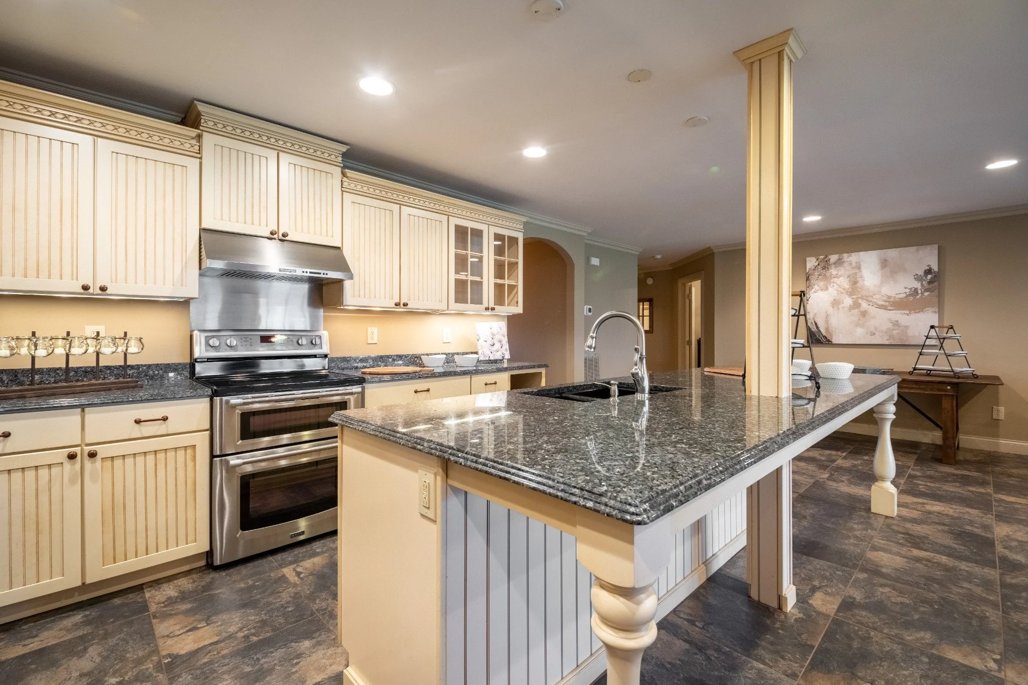 Ocoee-River-Estate-Kitchen.jpg