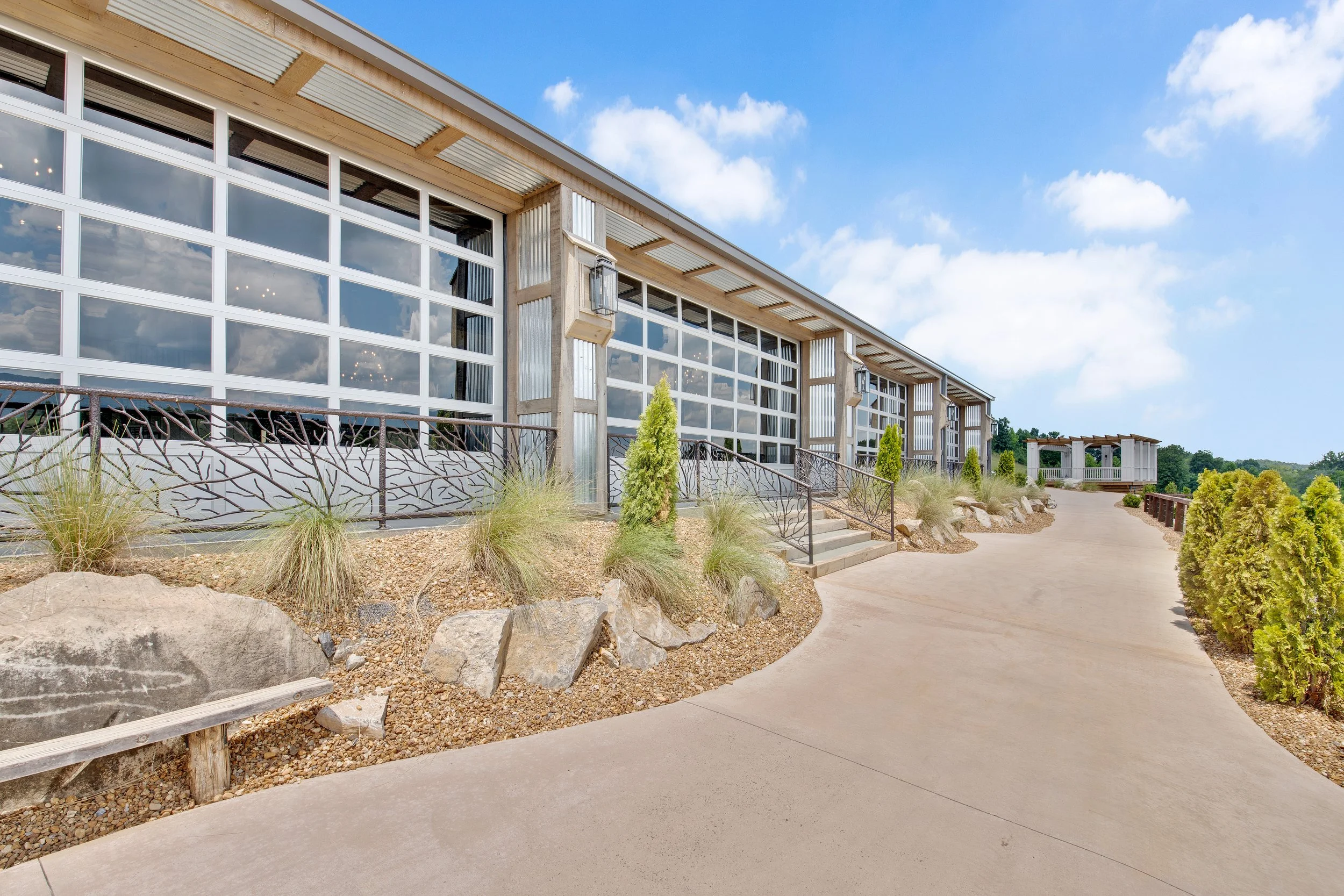 The Riverfront Grand Hall has enough space for your car collection, corporate offices and more