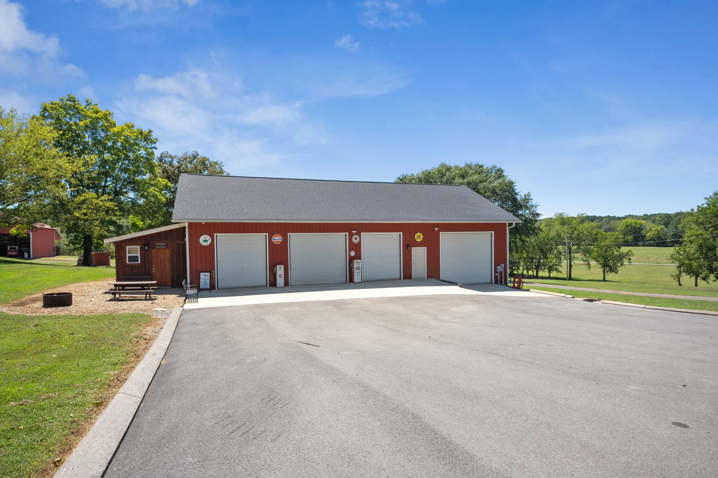 Exterior View of the Ocoee River Estate Workshop with bunkhouse