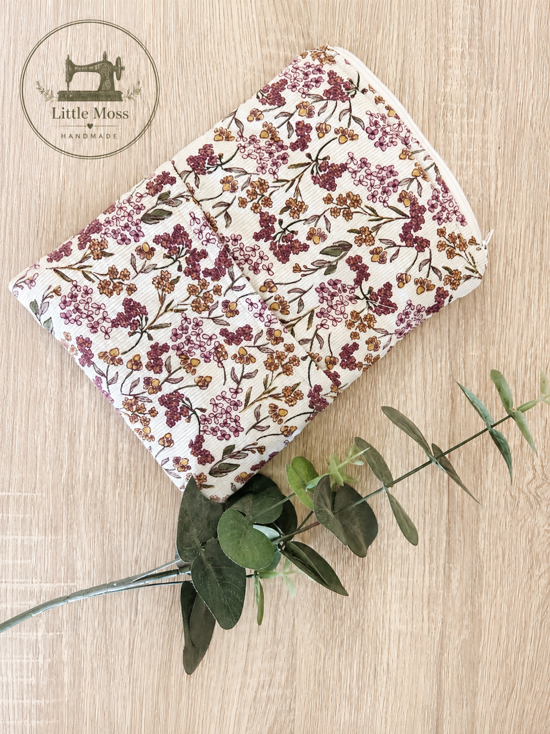 Handmade Kindle Cover with Zip & Front Pocket 🌿📖