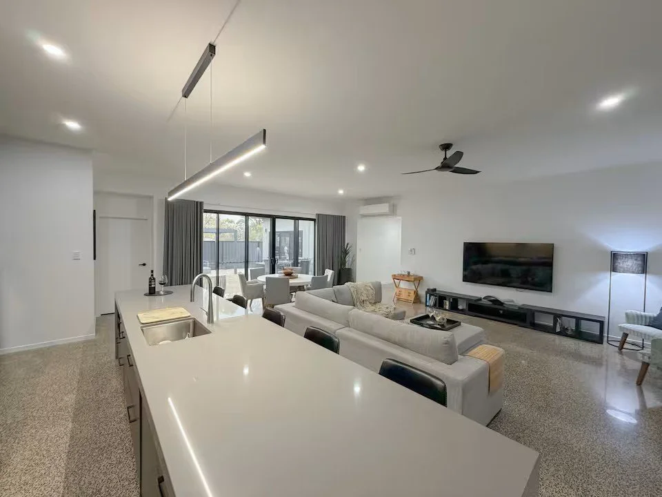 lounge 2.jpg