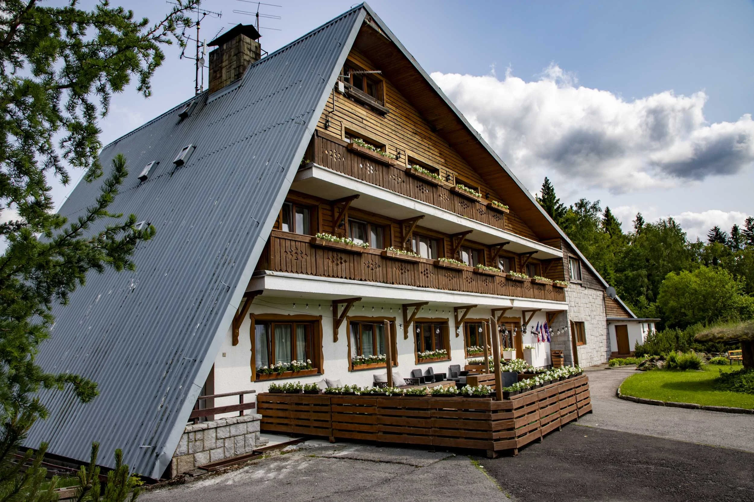 Bahenec Chata-250609.jpg