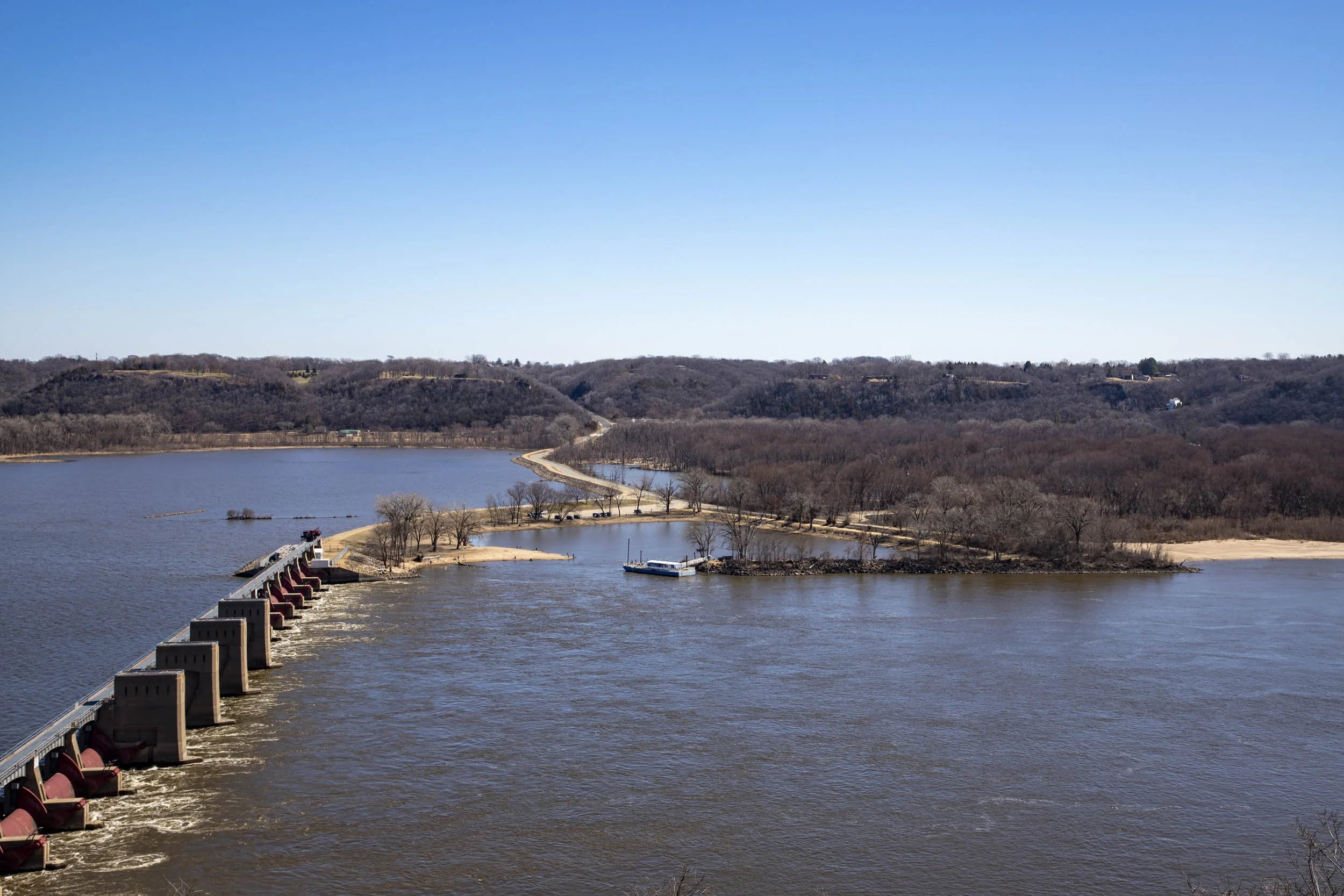 dam on the Mississippi River with hydroelectric power plant and a lock