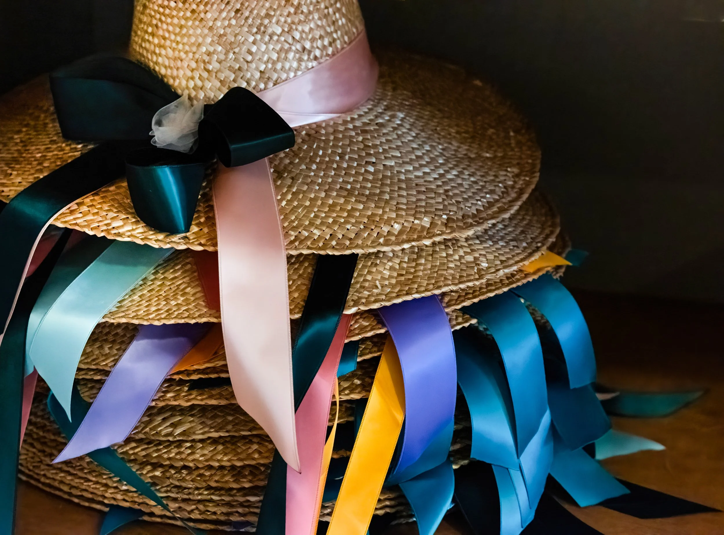 07_241- Hats and Ribbons--lightR61_9270 copy-EDIT-DeNoiseAI-severe-noise copy 3.jpg