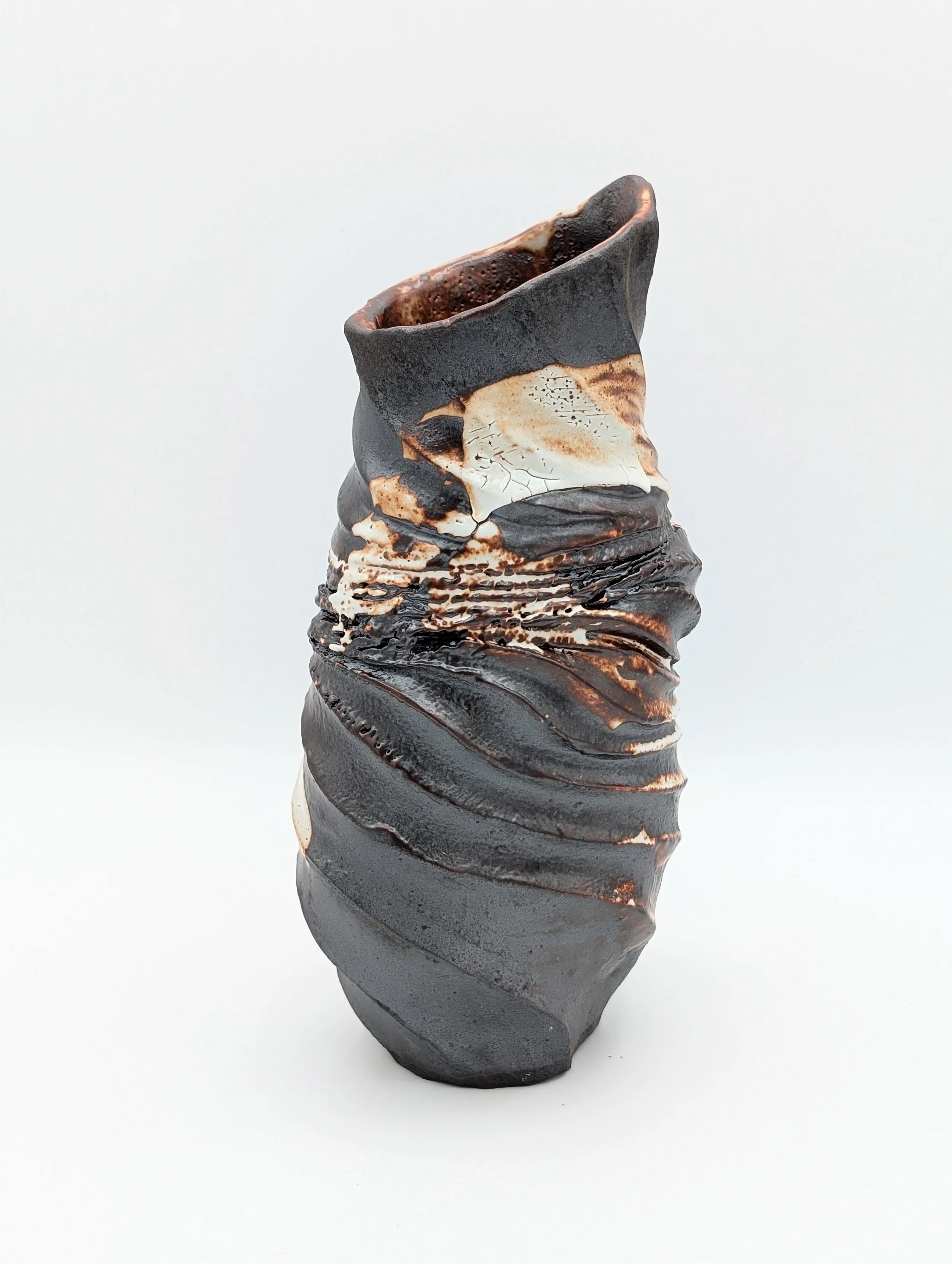 bw vase front.jpg