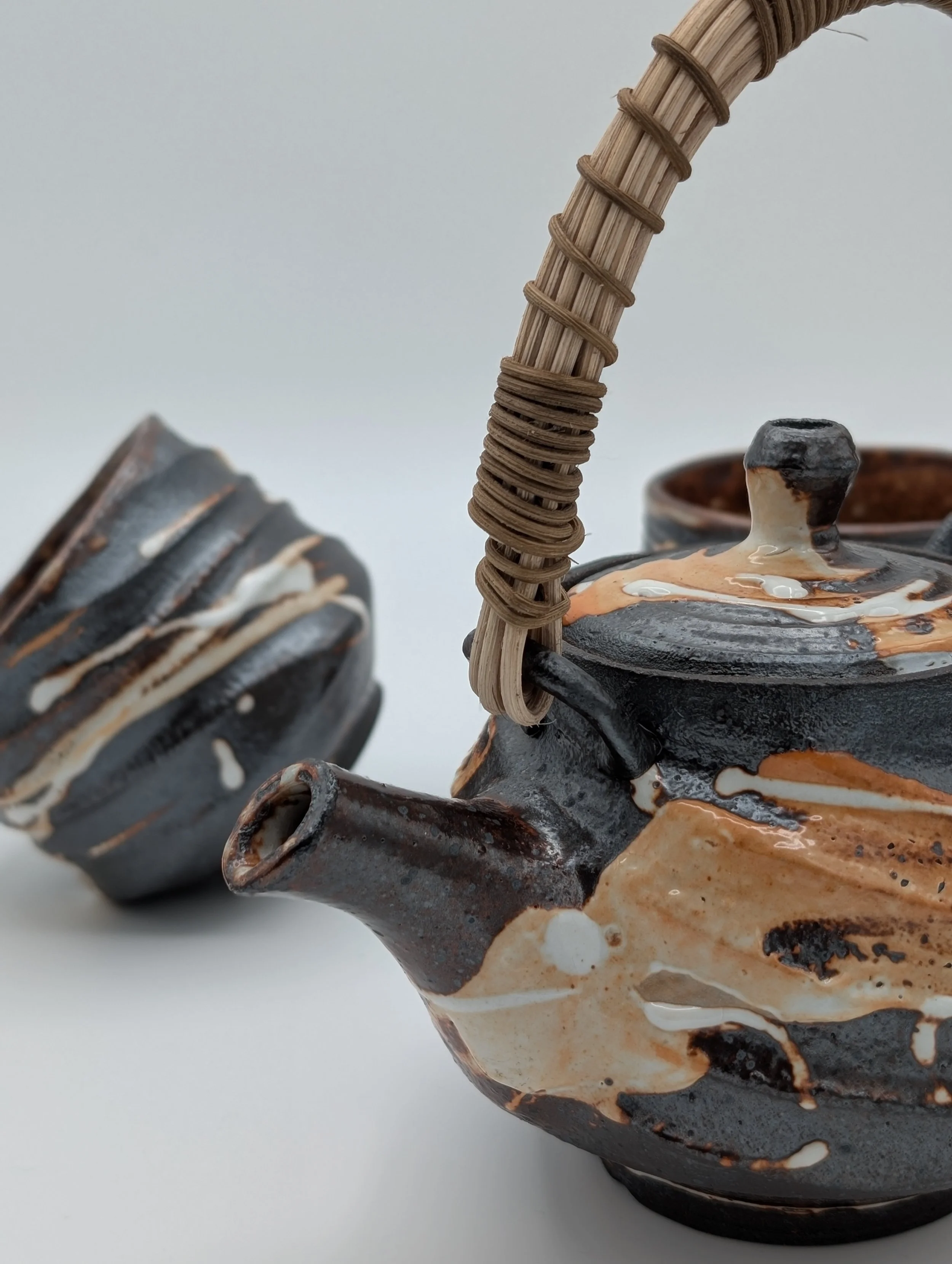 bw teapot and cup.jpg