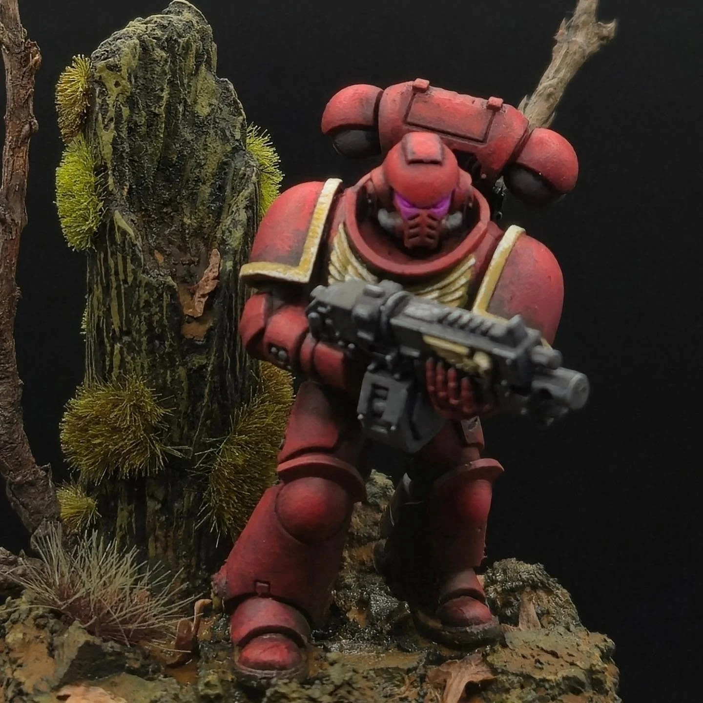 "No airbrush. No metallics.
Just a man and his brushes"

-Jonathan, circa 2026 🫡

#warhammer40k #warhammercommunity #art 
#miniatures #miniaturepainting