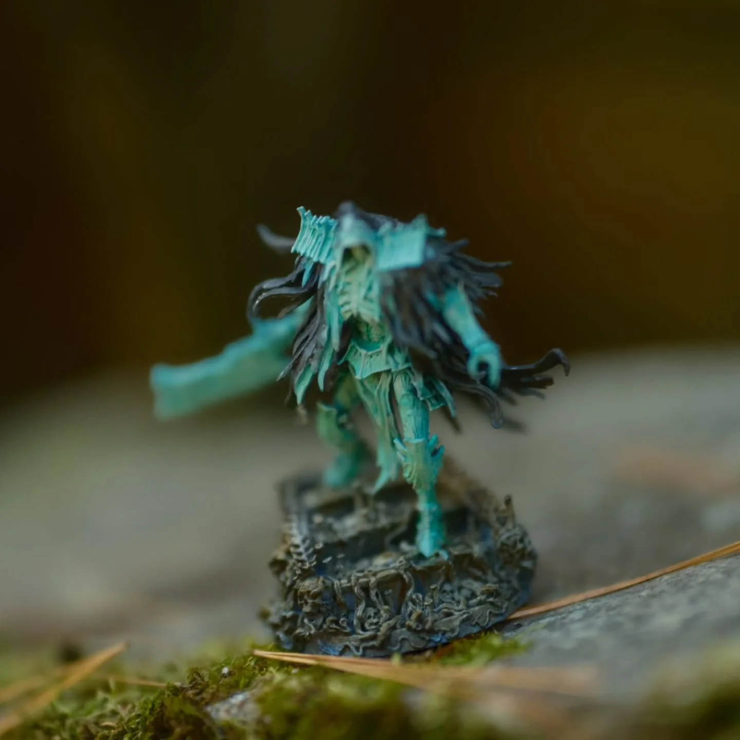 Petite taille, grand d&eacute;tails 🖌🎨
Le studio Mini&amp;Moi pr&eacute;pare sa grande ouverture 🔜

#miniaturepainting
#miniatures #creation#autumnvibes #firstpost