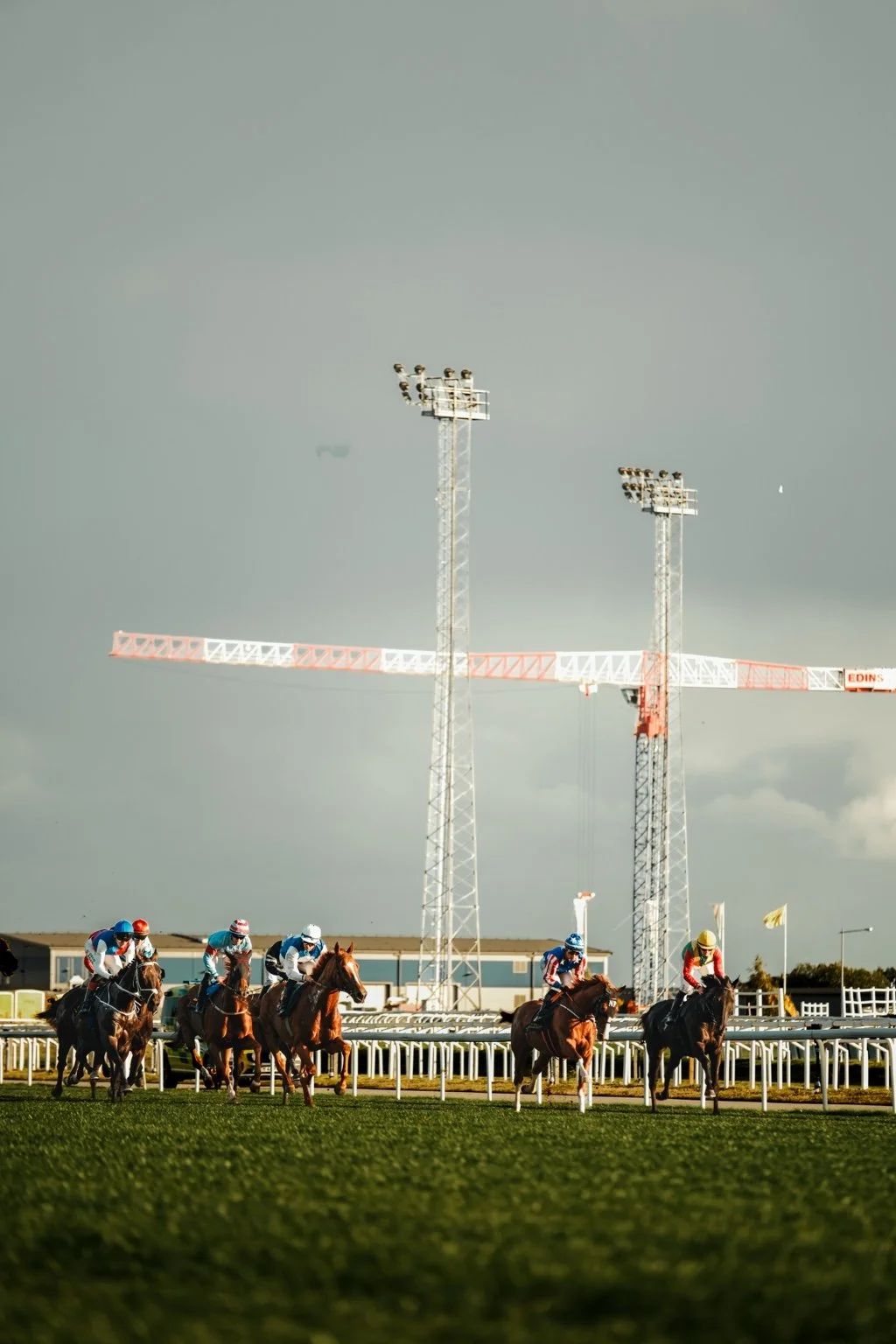 Sport | Galoppbana under en stor himmel