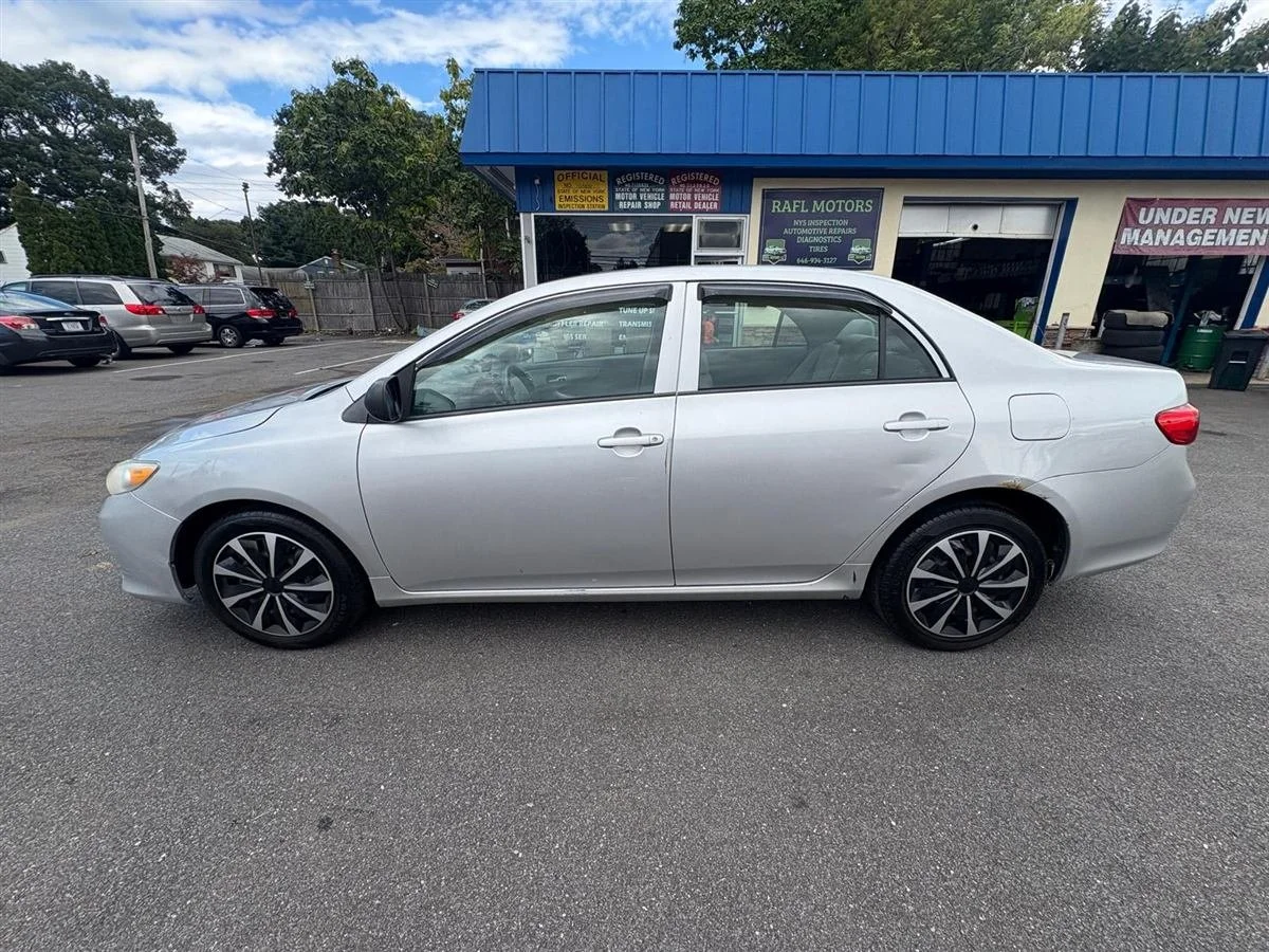 2010 Toyota Corolla, silver, side view