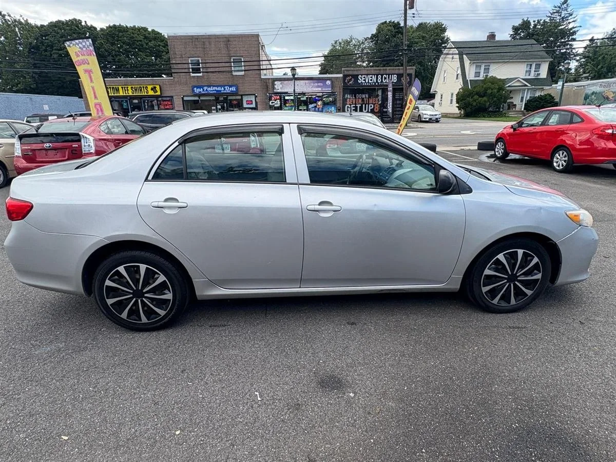 2010 Toyota Corolla, silver, side view