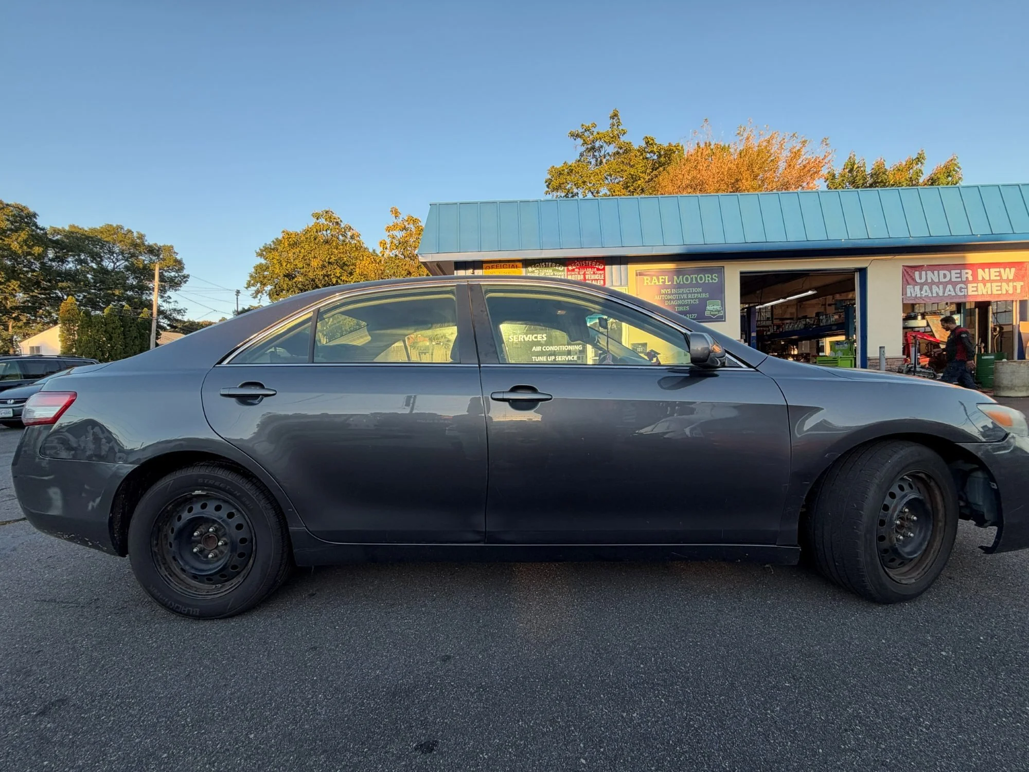 2010-toyota-camry-east-northport-04.jpg