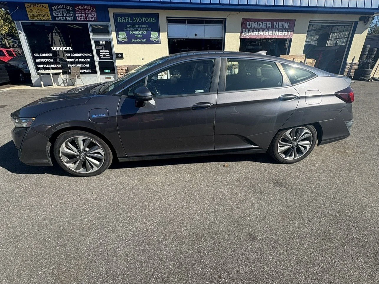 2018-honda-clarity-touring-east-northport-05.jpg