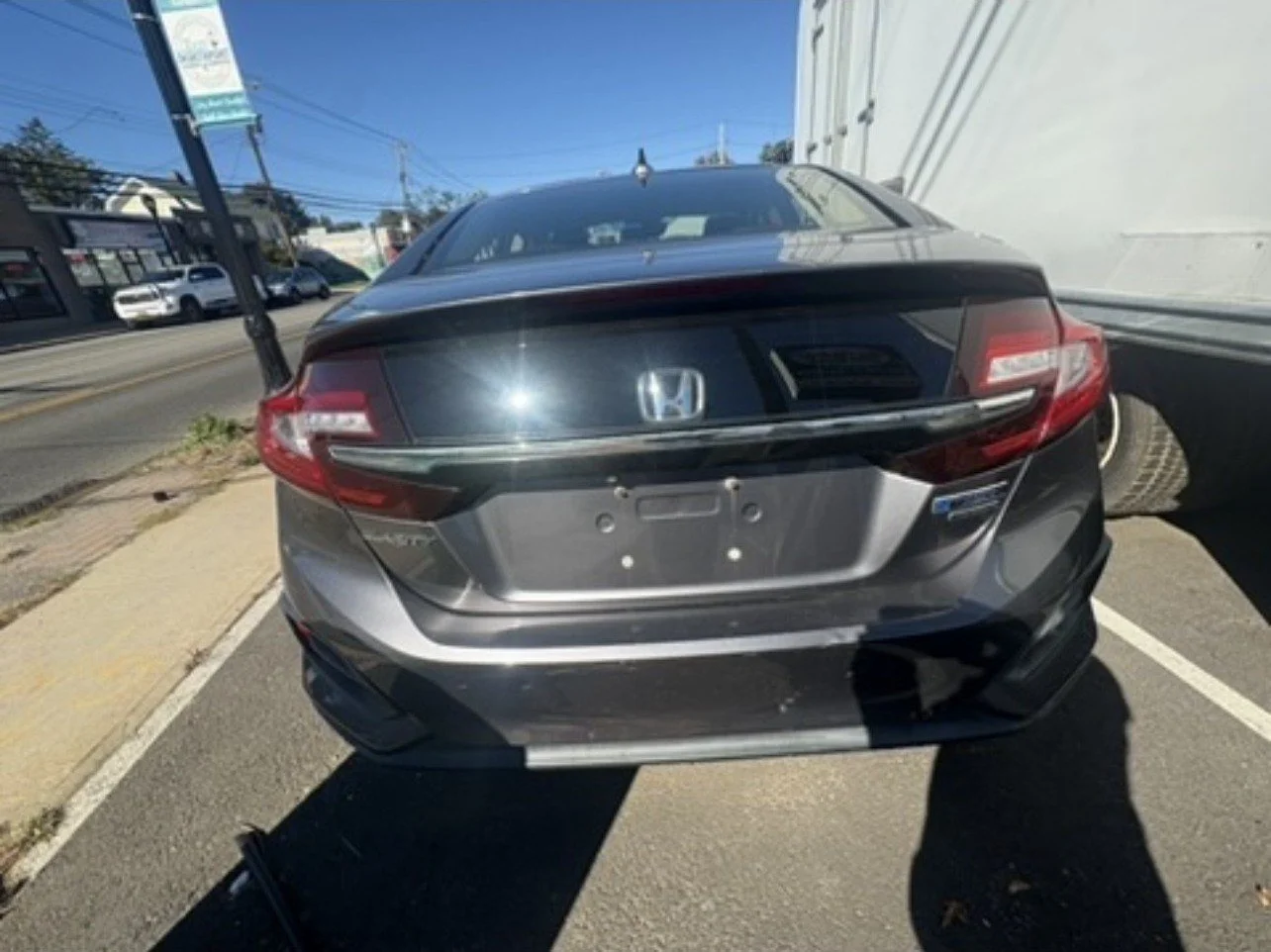 2018-honda-clarity-touring-east-northport-08.jpg