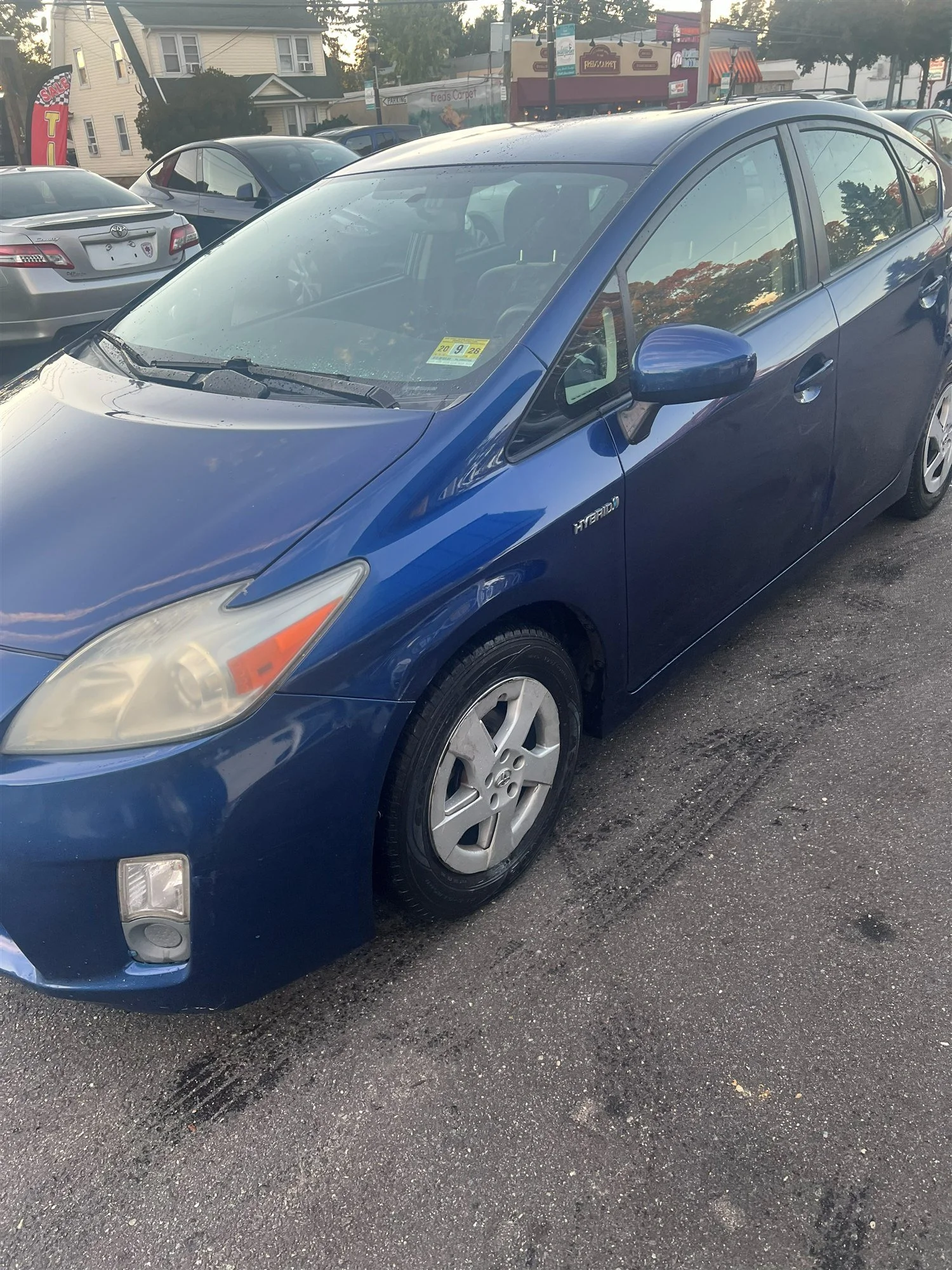 2010-toyota-prius-blue-east-northport-02.jpg