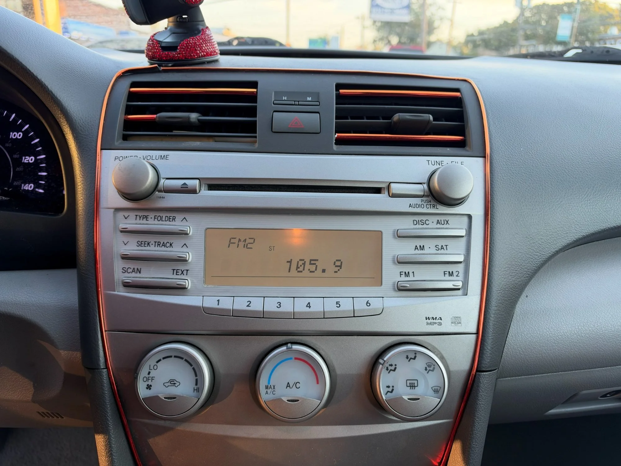 2010-toyota-camry-east-northport-08.jpg