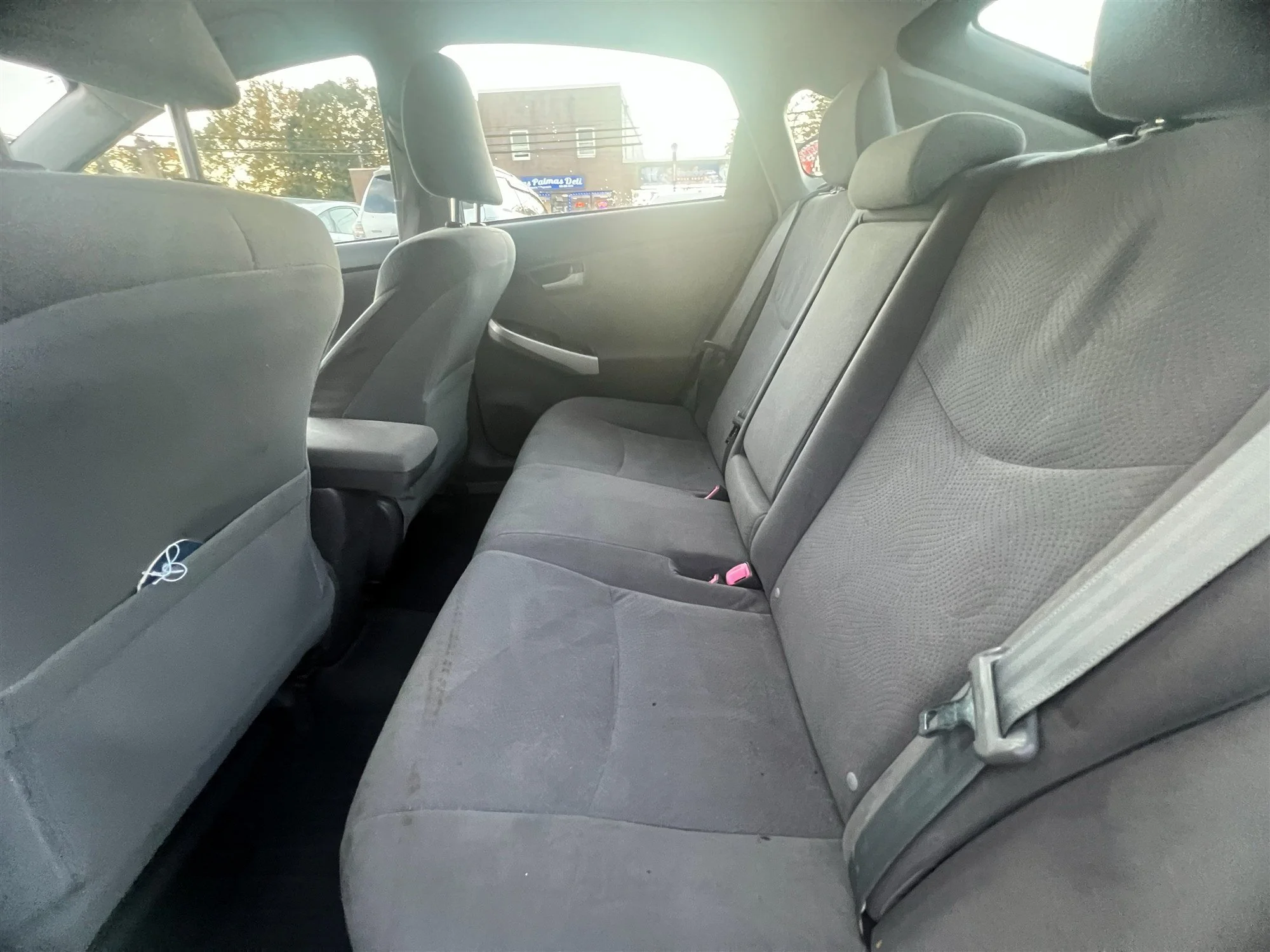 2010-toyota-prius-blue-east-northport-10.jpg