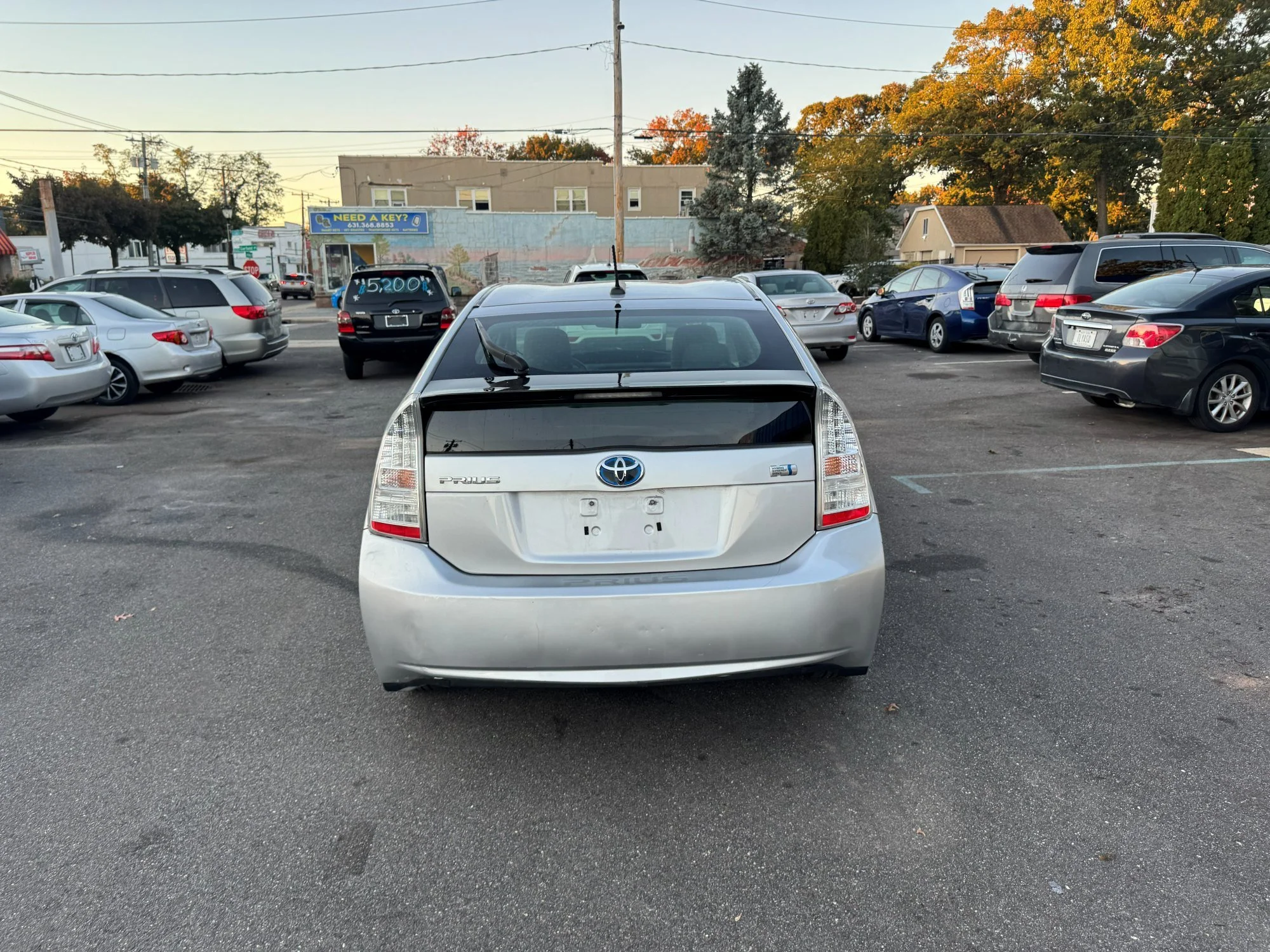 2010-toyota-prius-silver-for-sale-east-northport-05.jpg