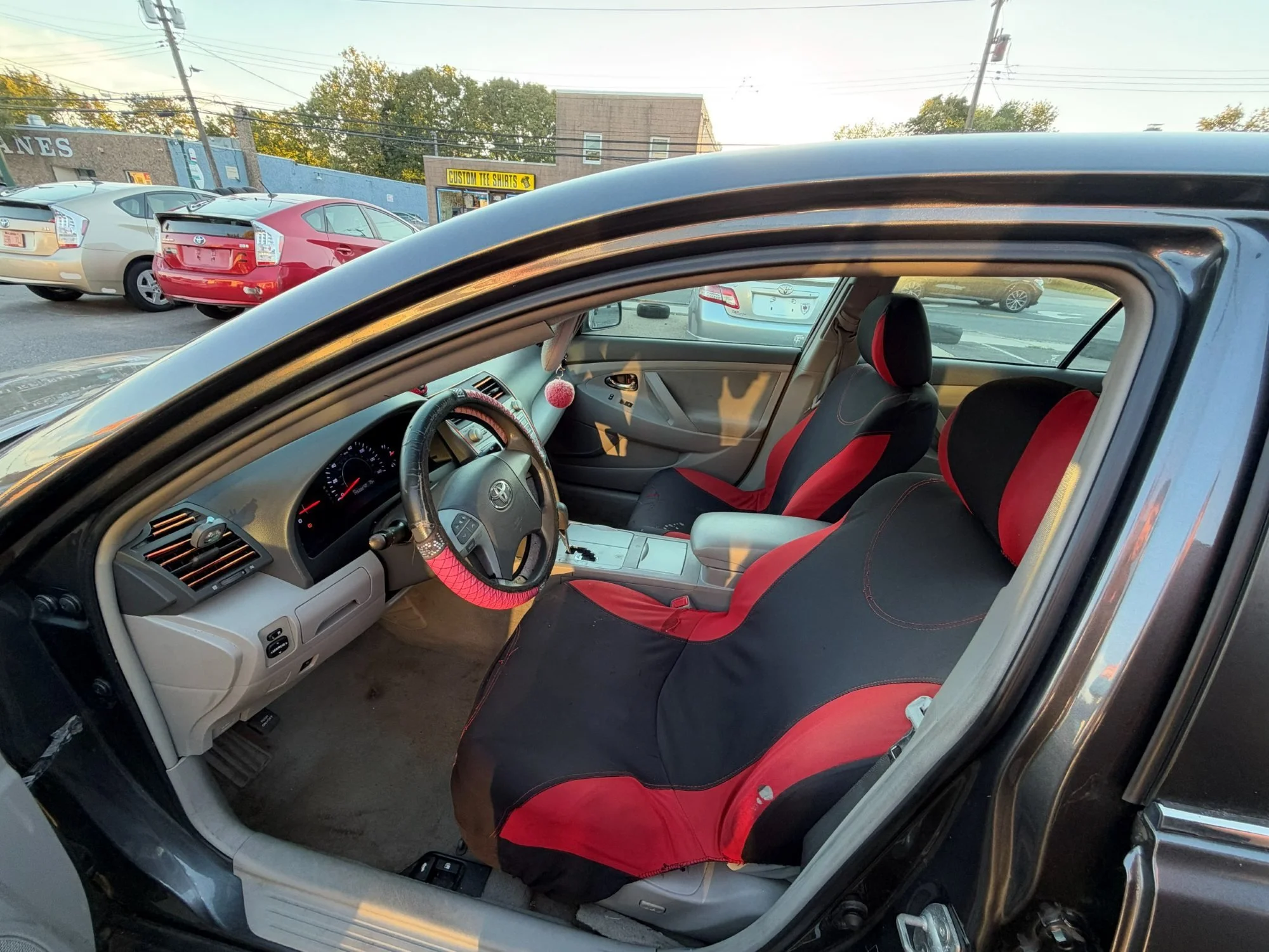 2010-toyota-camry-east-northport-06.jpg