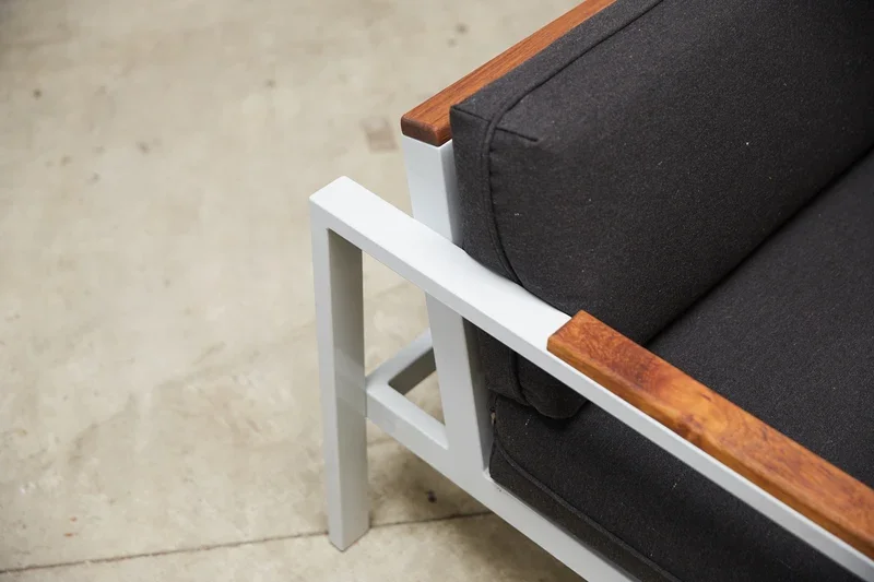 rad-square-lounge-6.webp