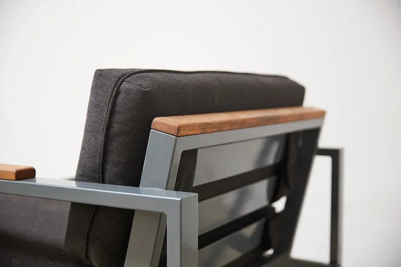 rad-square-lounge-4.webp