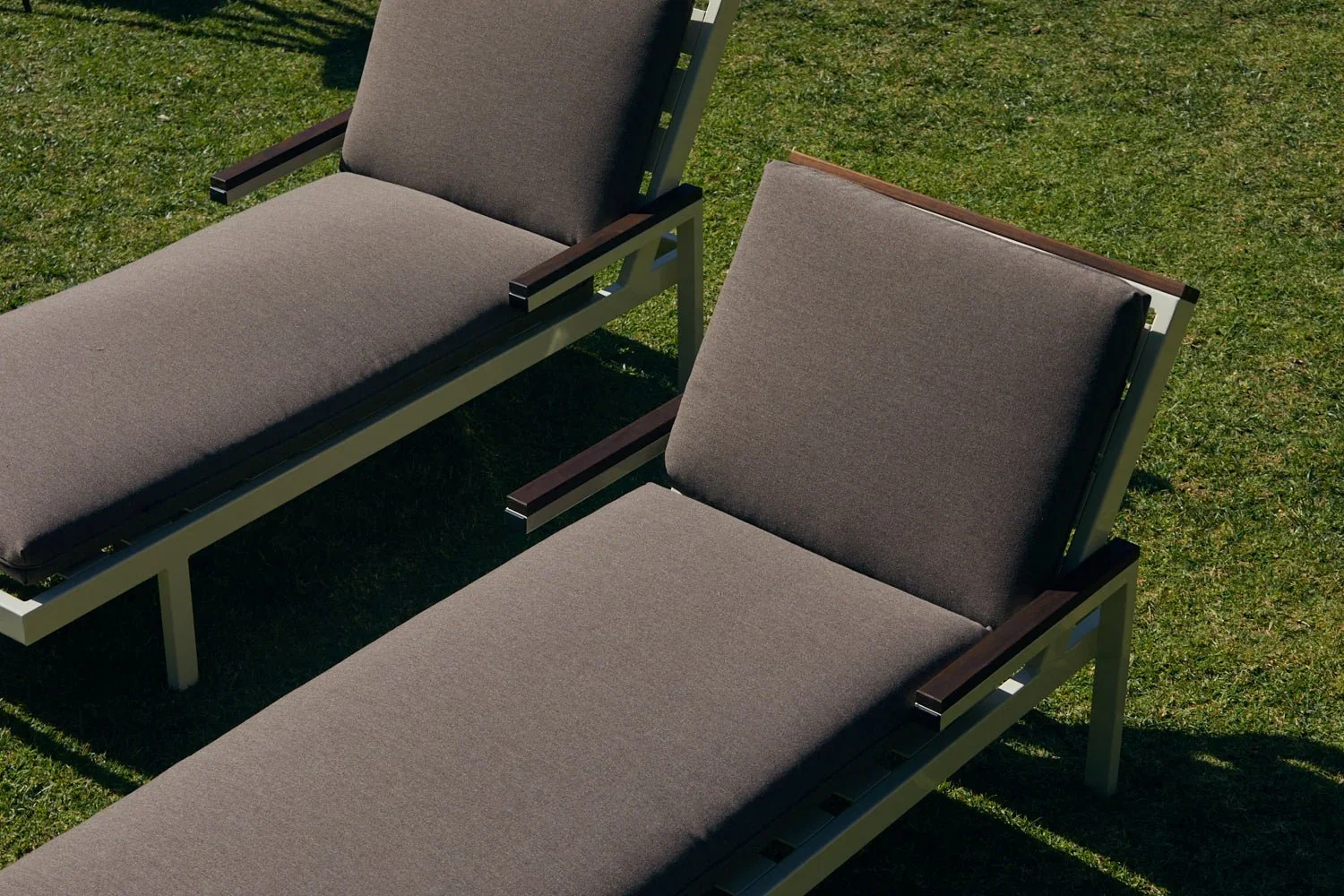 rad-square-lounge-3.webp