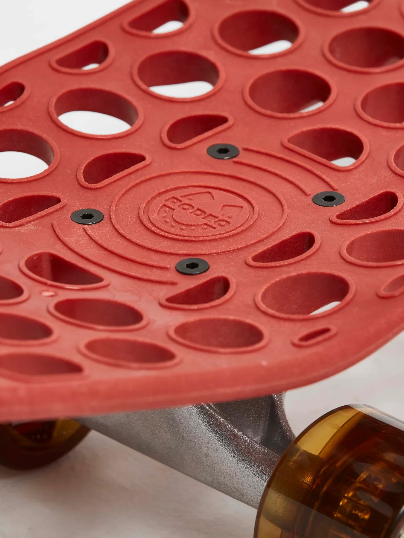Red_RODEO_230821_Lander_Summer23-0005_1800x1800.webp