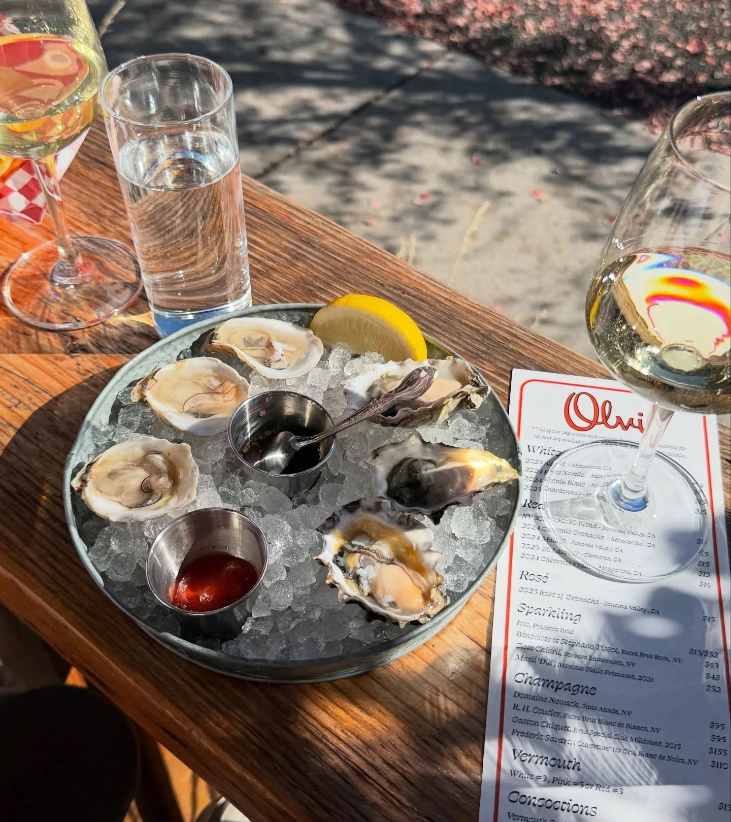 We found a gem while in bend @olvibend for wine &amp; oysters. The apps and service were amazing - highly recommend if you&rsquo;re ever in the area! 
Ps. East Coast Oysters on the left, West Coast on the right!